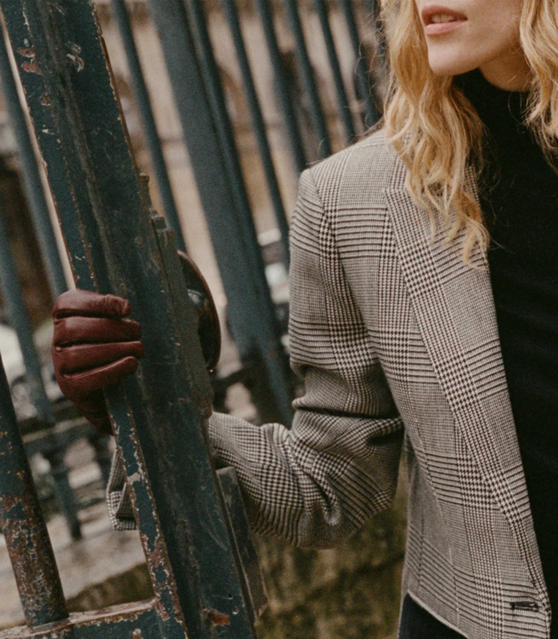 RHINE GLOVES -- BORDEAUX LEATHER sold by Doen product image thumbnail 2