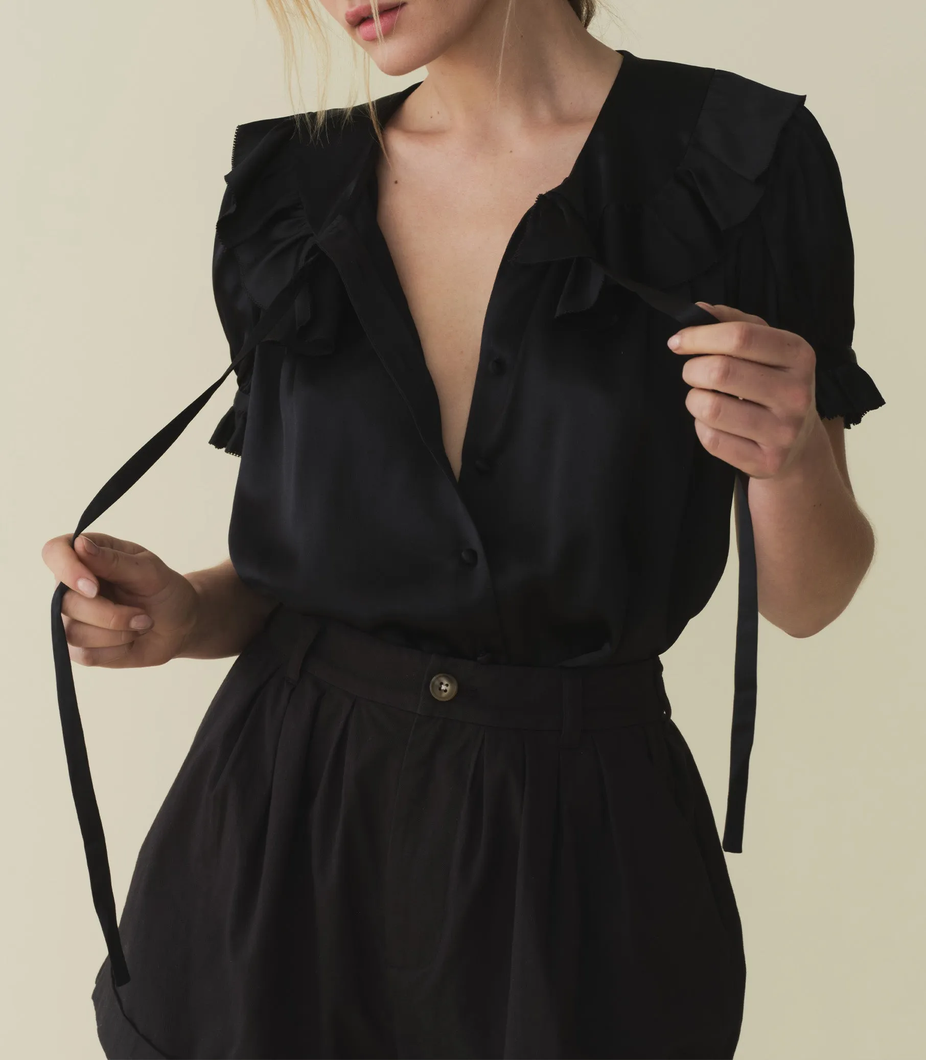 HMD -- KELELA TOP -- BLACK sold by Doen