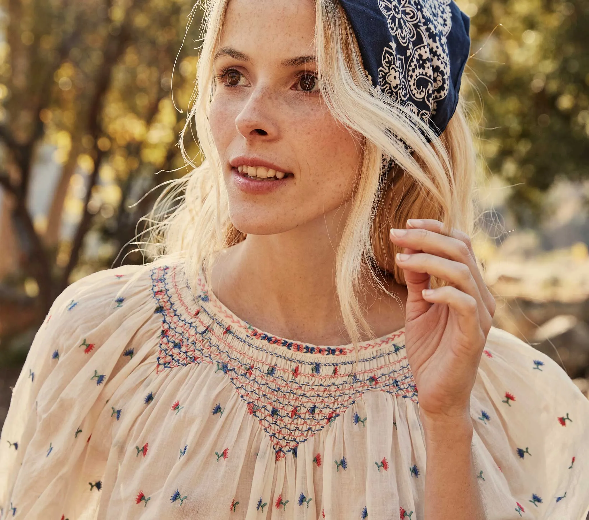 HMD -- AMNA TOP -- CREAM CARNATION EMBROIDERY sold by Doen product image thumbnail 3