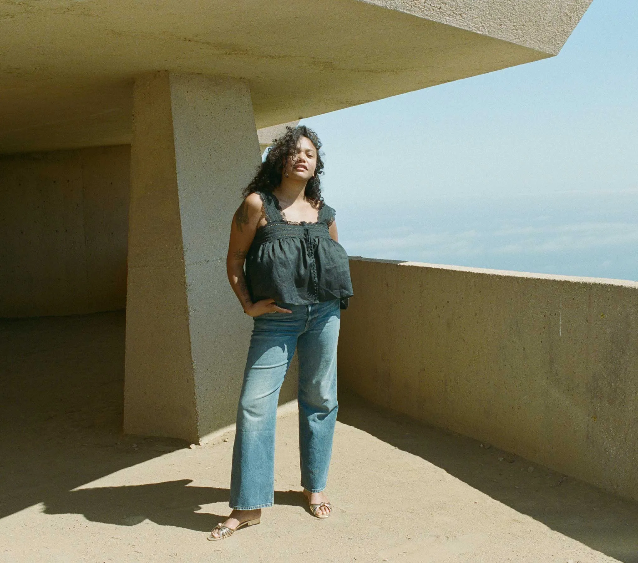 HMD -- VERA TANK -- BLACK sold by Doen