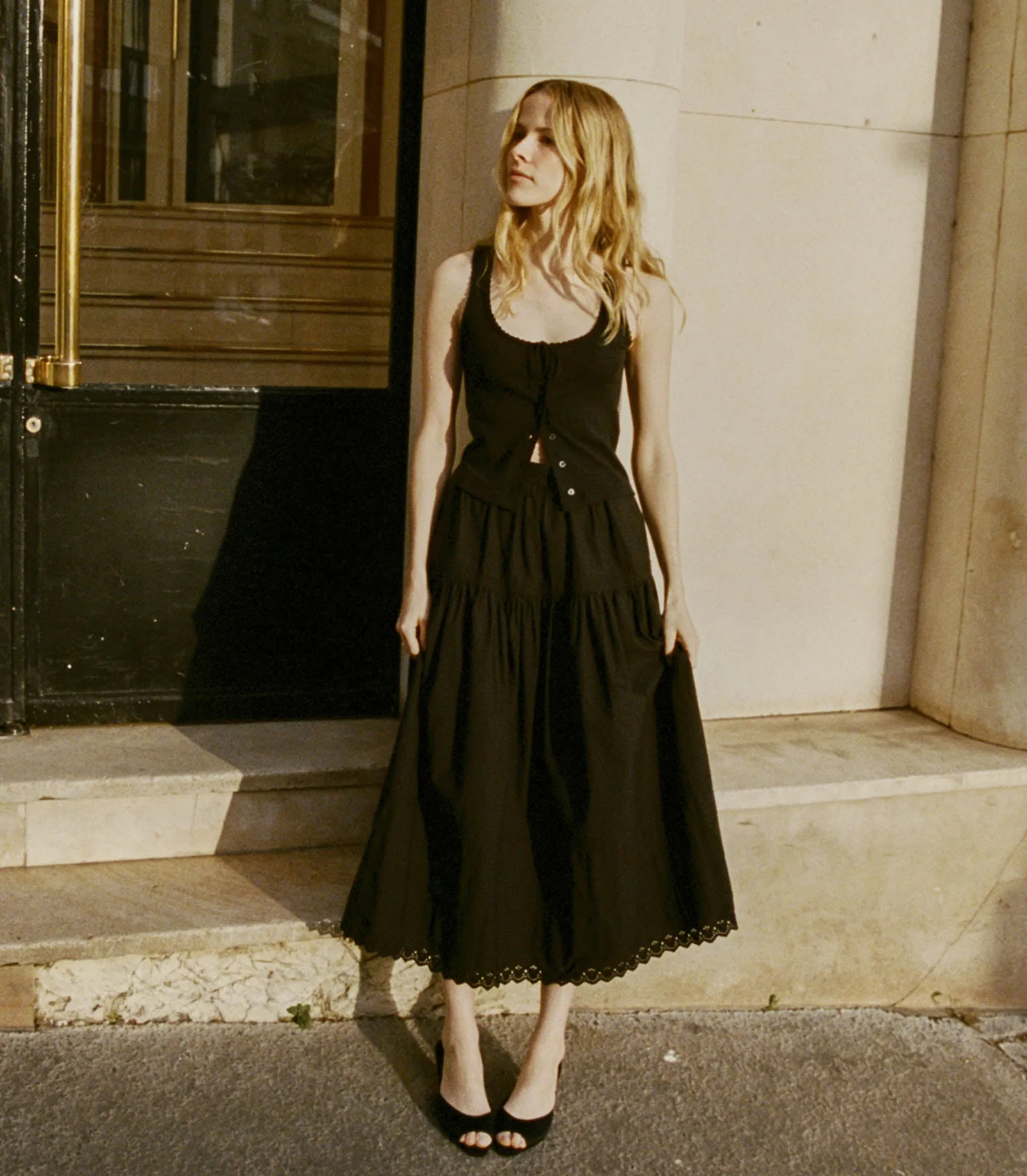 LOIS TANK -- BLACK QUELLE JOLIE POINTELLE sold by Doen