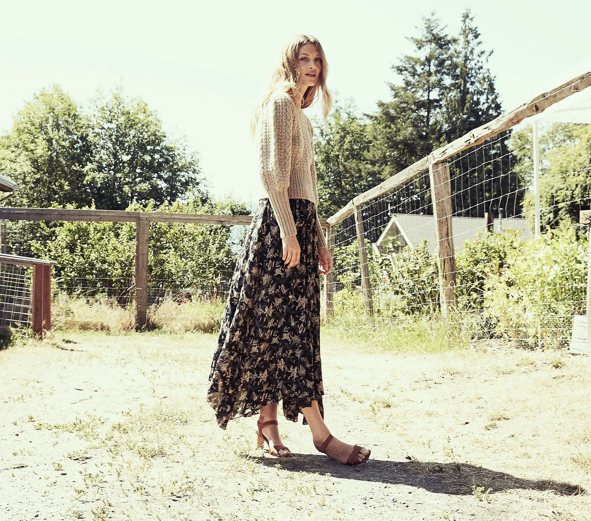 HMD -- MULBERRY SWEATER -- DUNE sold by Doen product image thumbnail 3