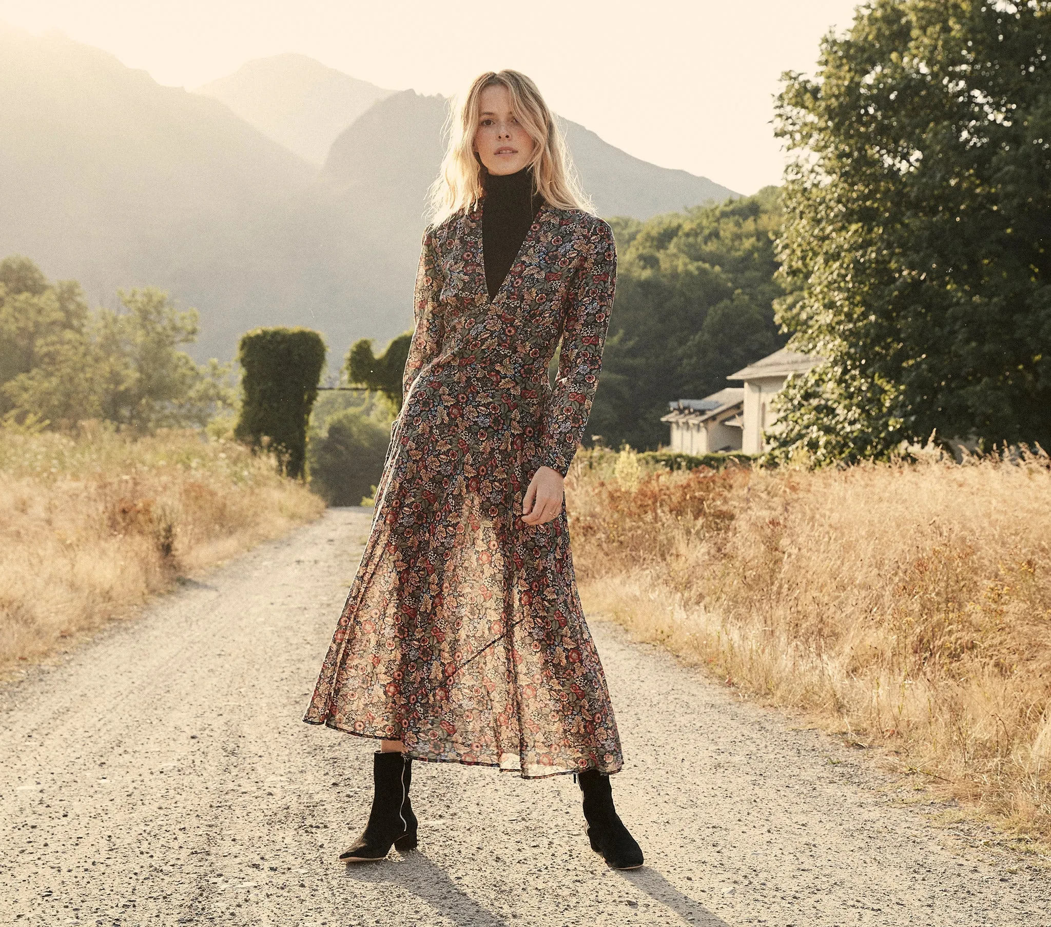 HMD -- CHARLESTON DRESS -- WILDBERRY THICKET sold by Doen product image thumbnail 5