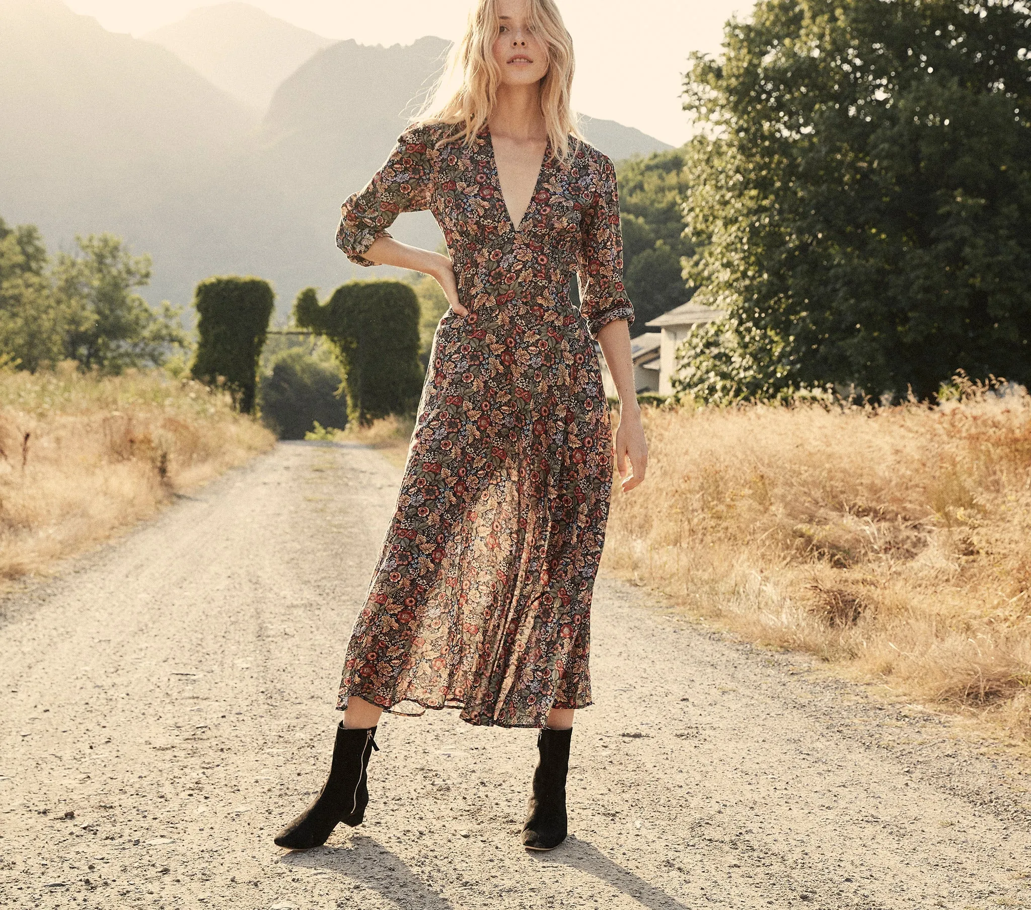 HMD -- CHARLESTON DRESS -- WILDBERRY THICKET sold by Doen