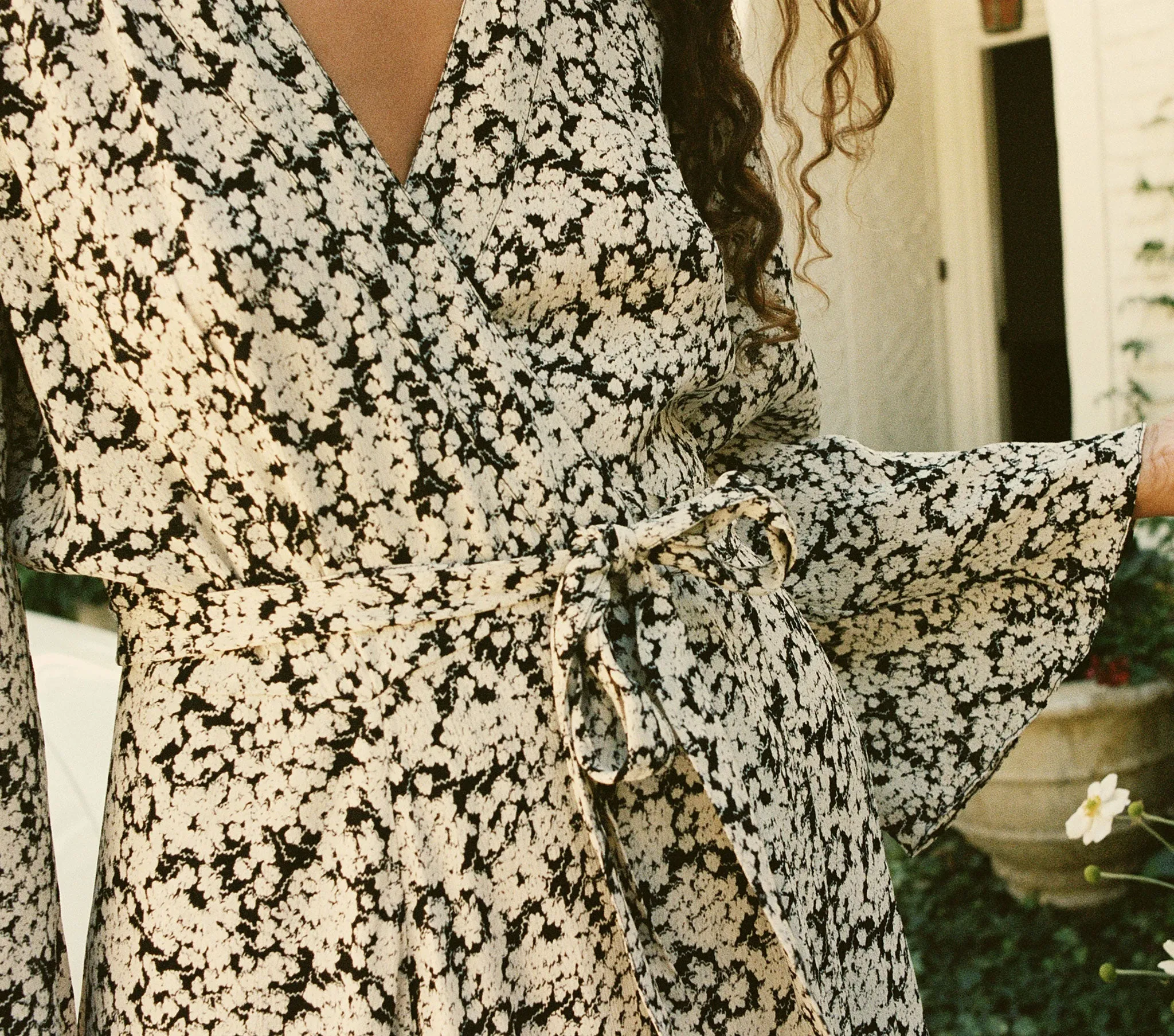 HMD -- AUGUSTA DRESS -- DEEP INK FADED QUEEN ANNE'S FLORAL sold by Doen product image thumbnail 3