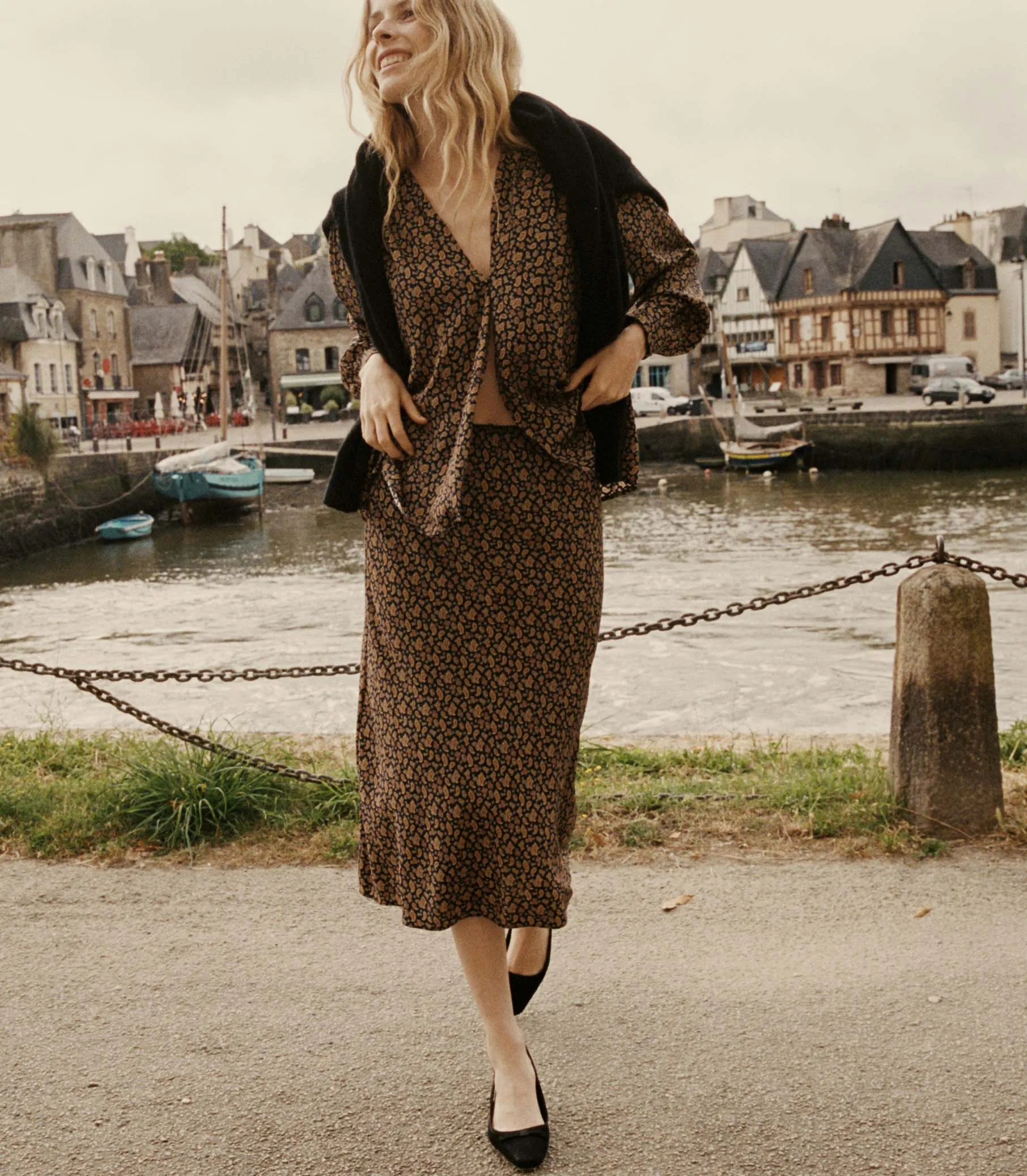 HMD -- CANDACE TOP -- VILLETTE PAISLEY sold by Doen product image thumbnail 3