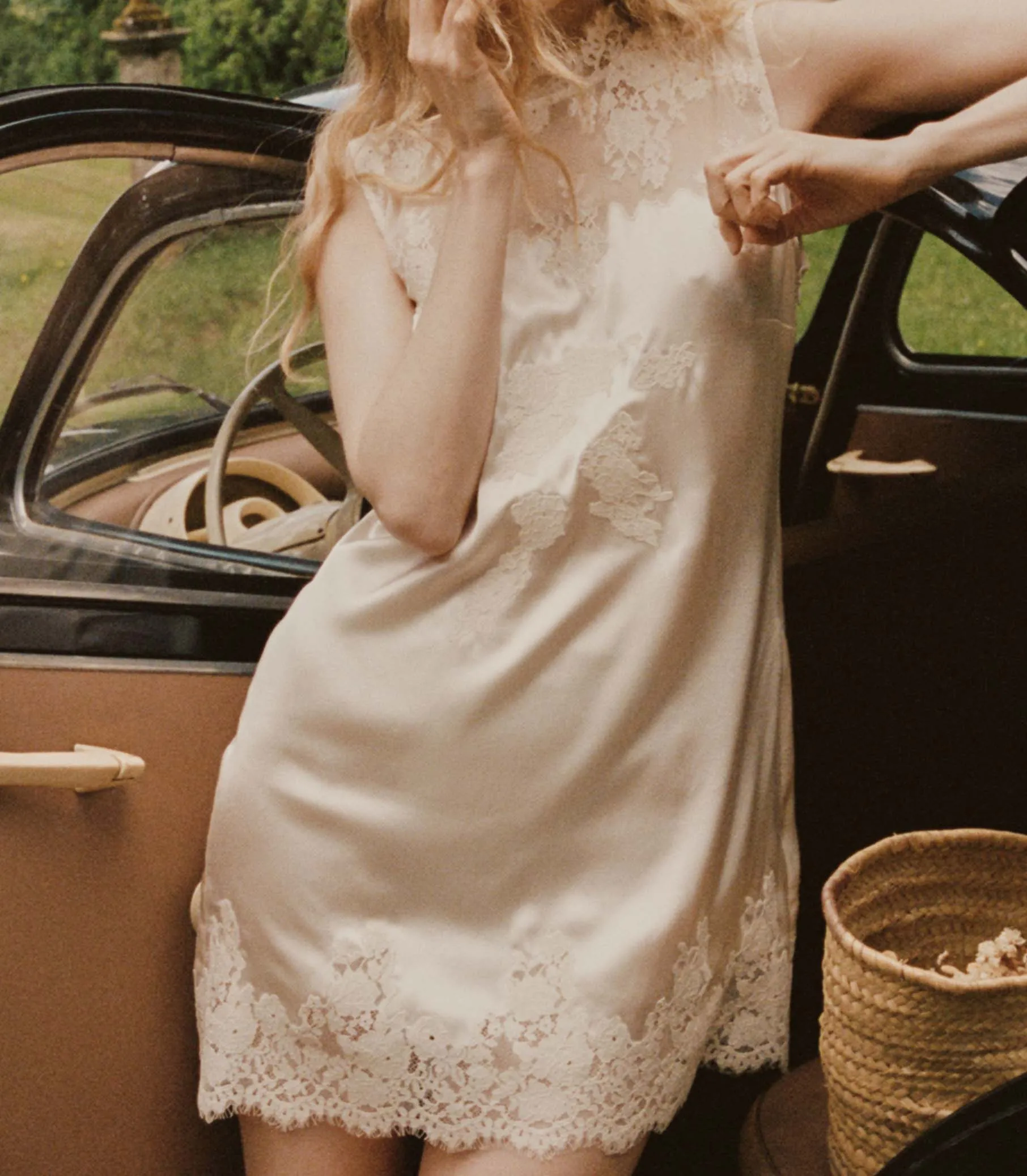 HMD -- VALERIA DRESS -- CANDLELIGHT sold by Doen product image thumbnail 4