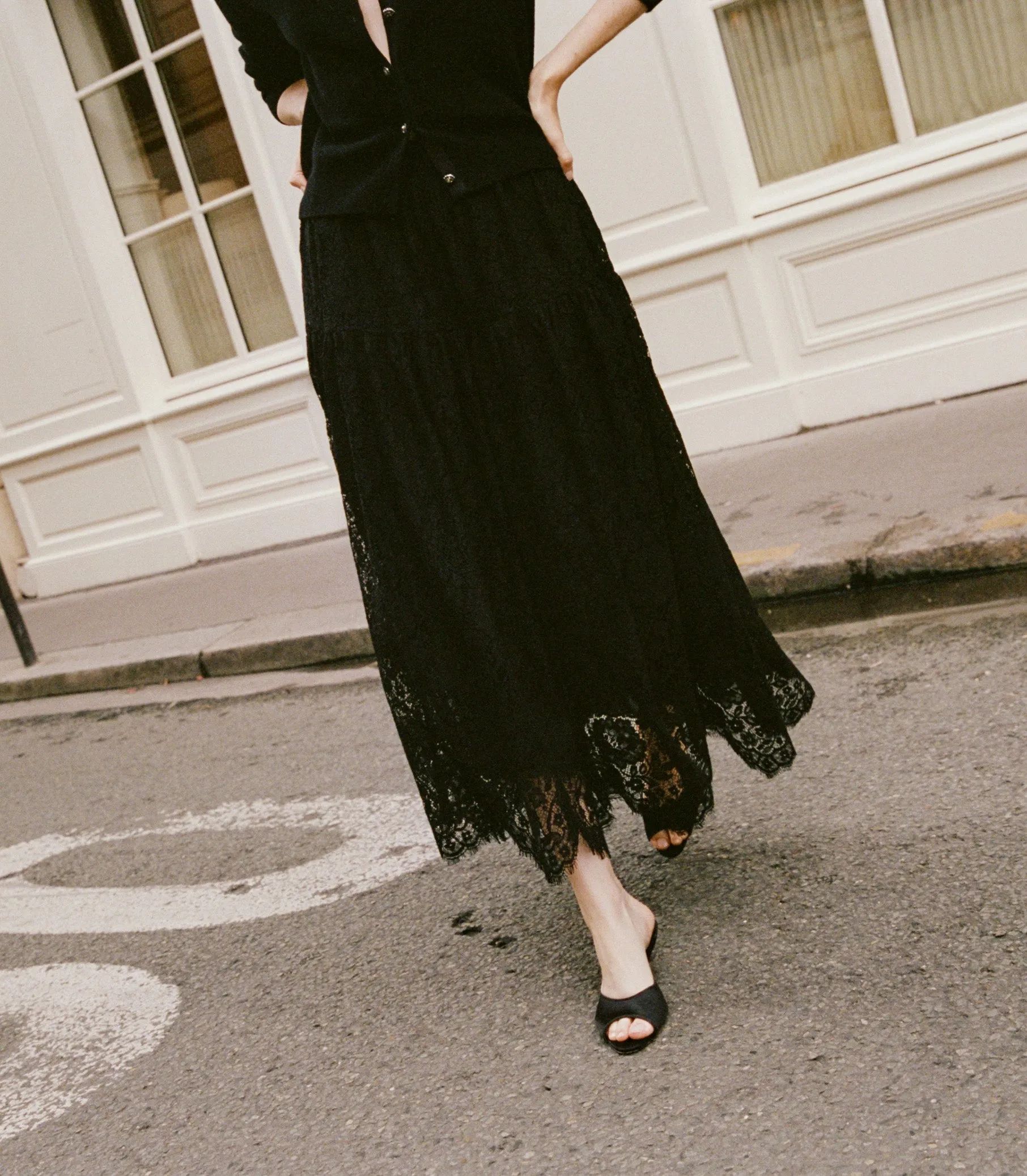 HMD -- SEBASTIANE LACE SKIRT -- BLACK sold by Doen product image thumbnail 3