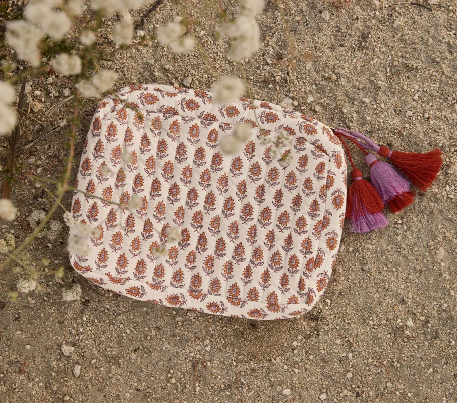 HMD -- GRANDE ROUEN POUCH -- TRAVELER BLOCK PRINT sold by Doen