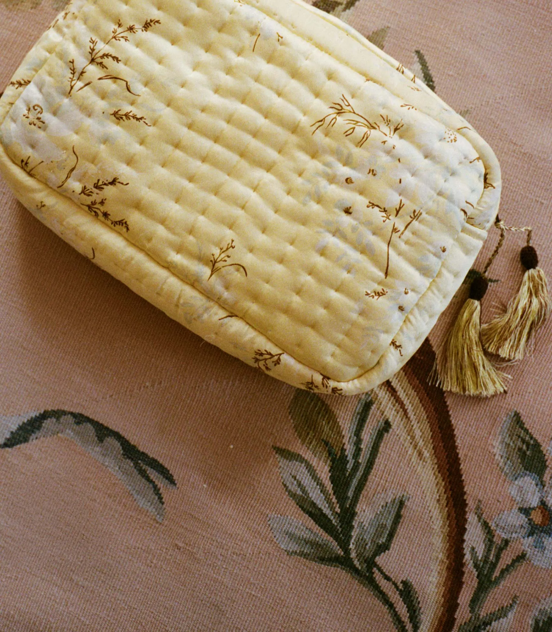 ANNIVERSARY GRANDE QUINCE POUCH -- BOUQUET DE CHAMONIX sold by Doen product image thumbnail 5