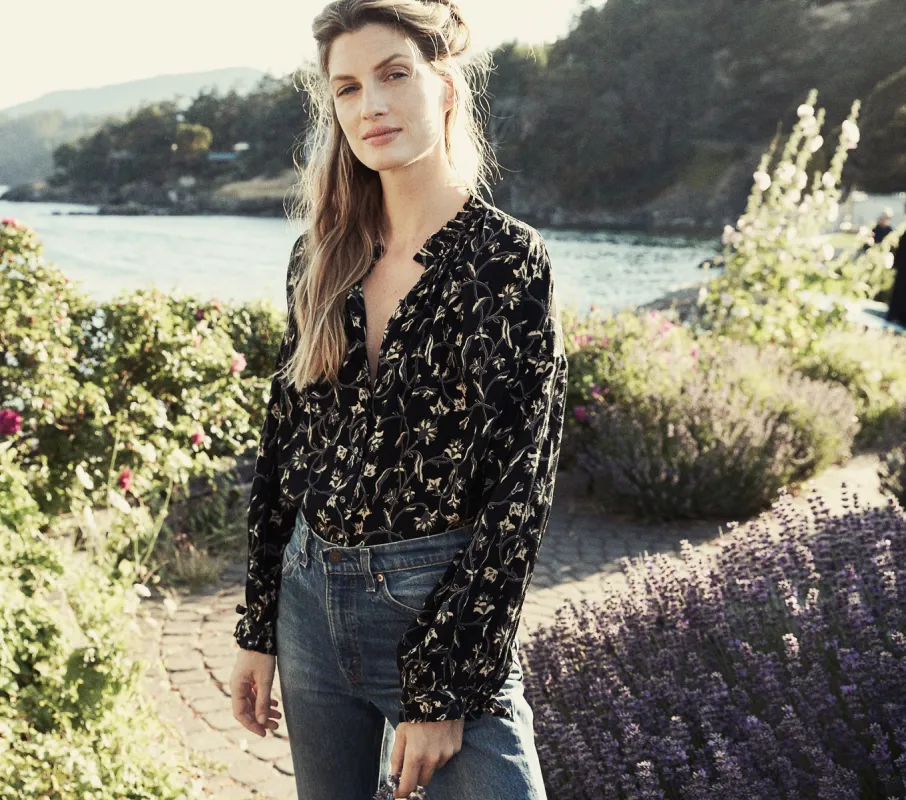 HMD -- BALTIC TOP -- BLACK SCROLL PRINT sold by Doen