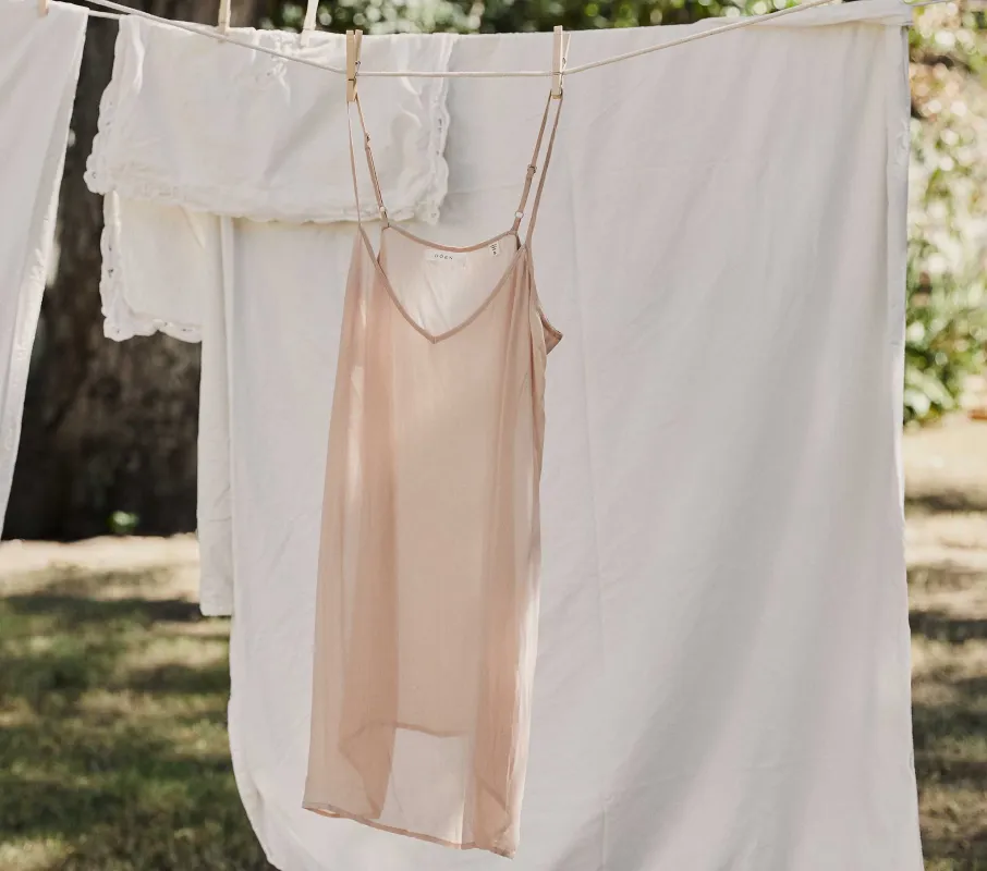 SHORT DEEP V-NECK SLIP -- CONCH made by Doen