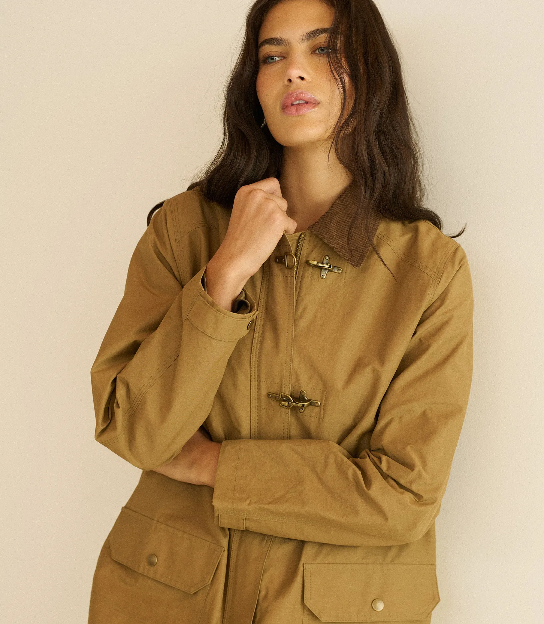 HMD -- WAVERLEY RAINCOAT -- COYOTE sold by Doen