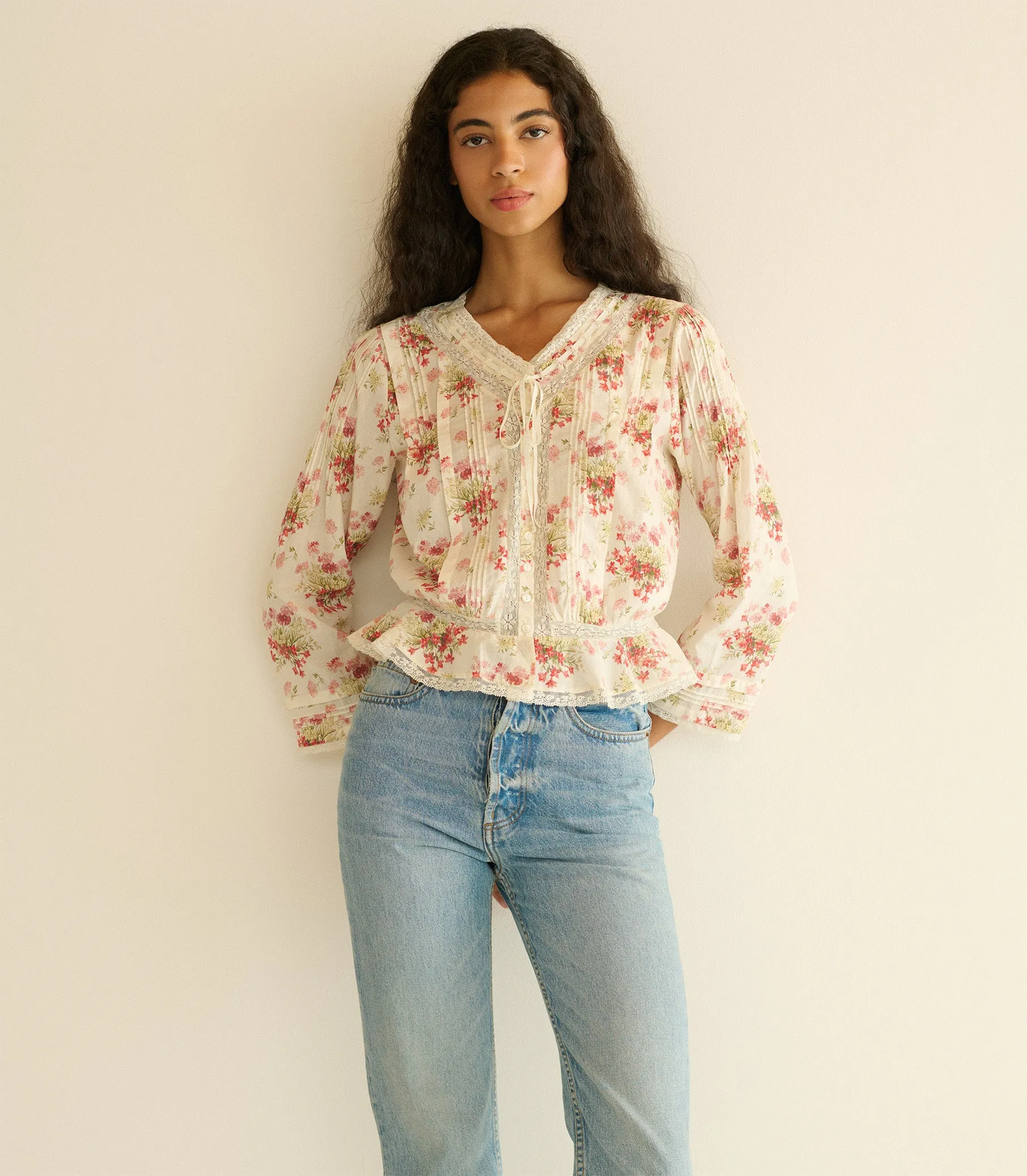 HMD -- HILLOCK TOP -- IVORY LANTANA FLORAL sold by Doen