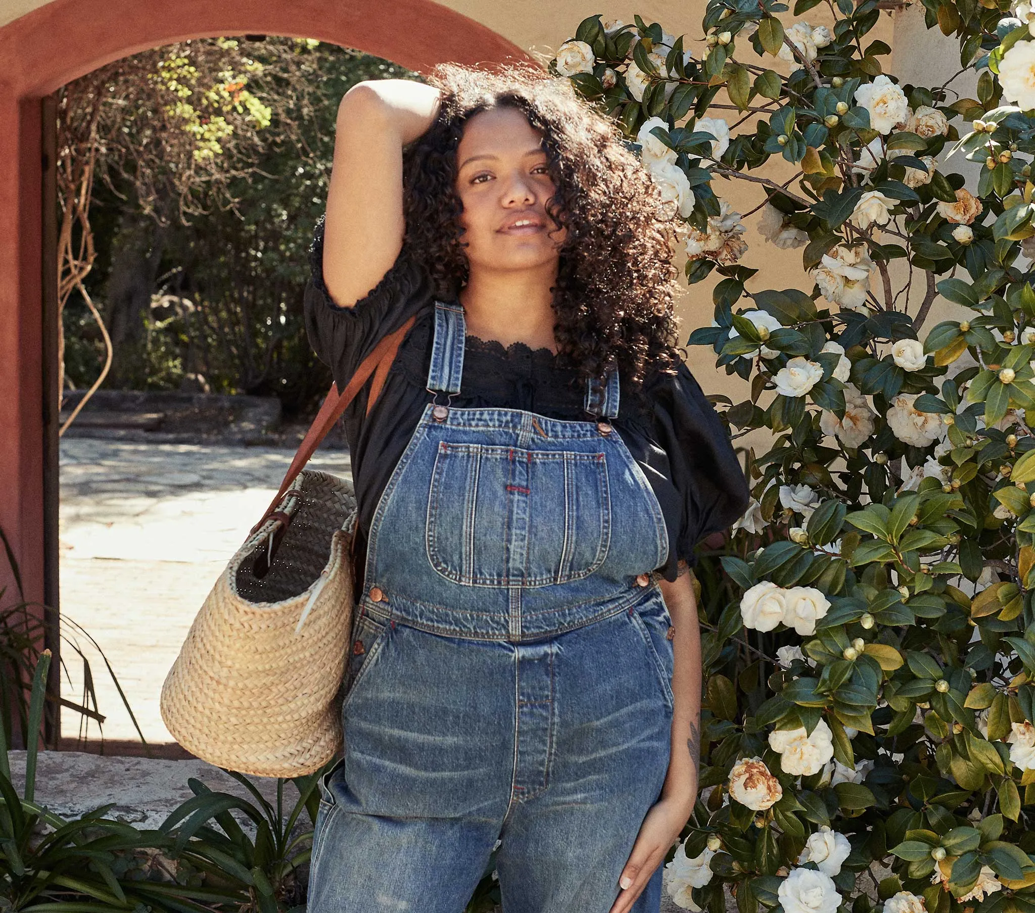 HMD -- ANNETH TOP -- BLACK sold by Doen