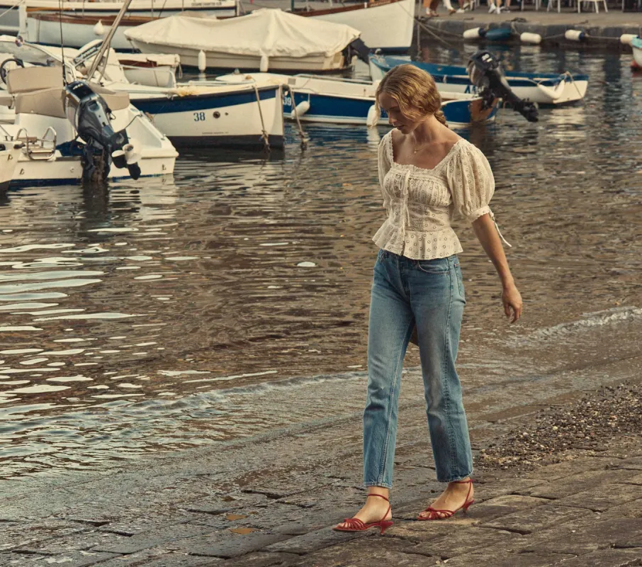 HMD -- DOCIA TOP -- NUTMILK sold by Doen