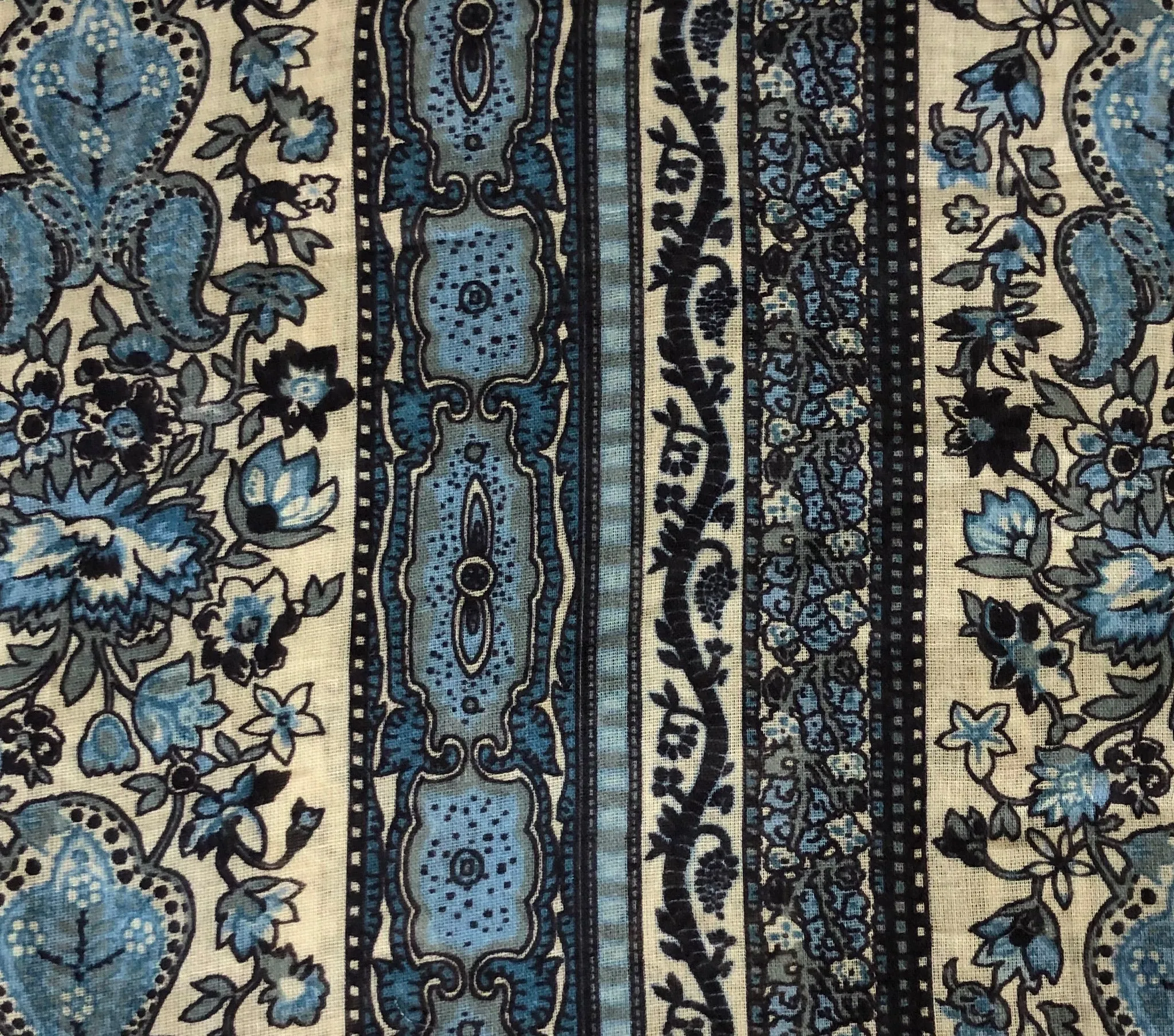 HMD -- MOUNTAIN DRESS -- BLUE MANDEVILLA VINE FLORAL PRINT sold by Doen product image thumbnail 4