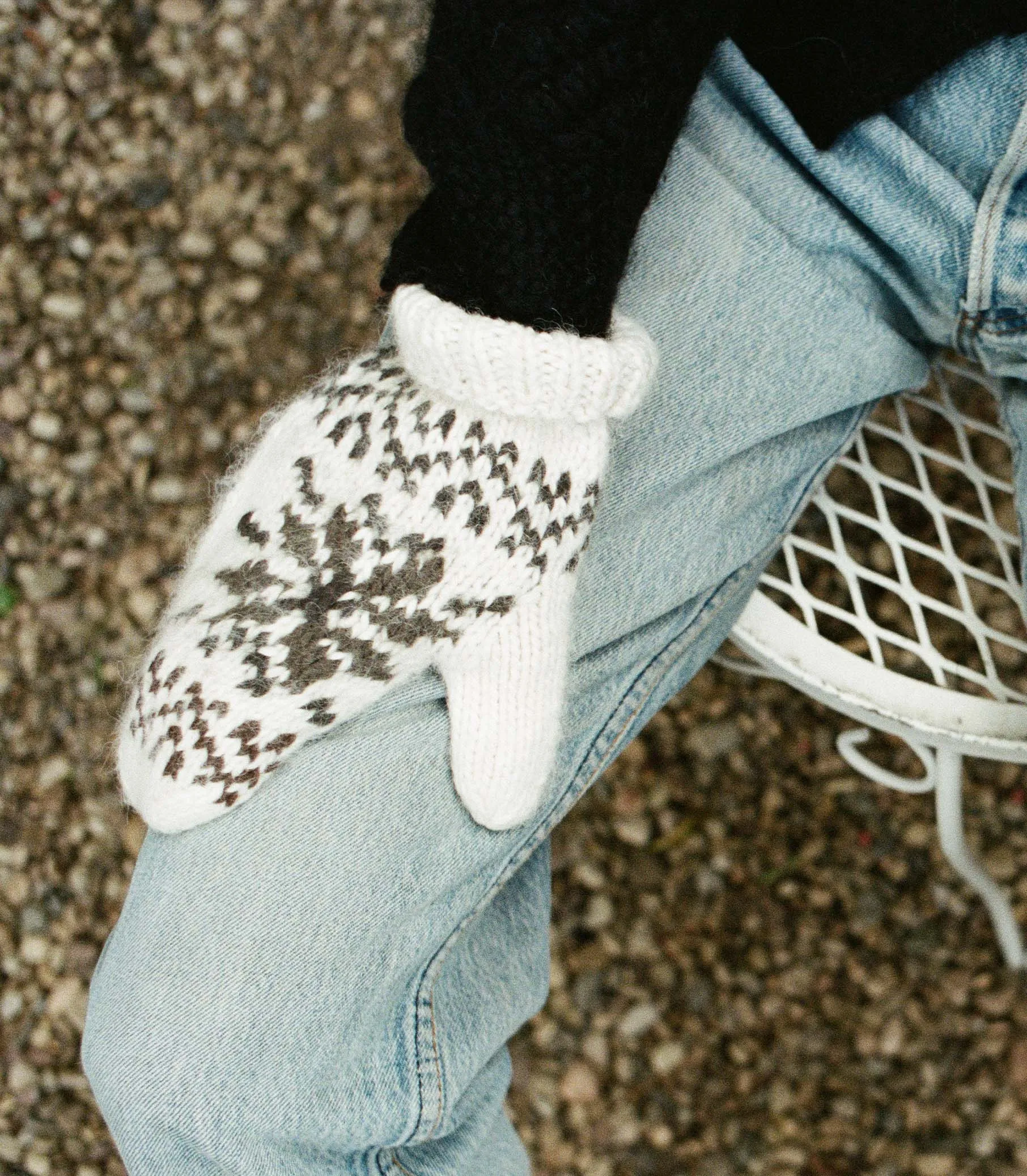 HMD -- LUMI MITTENS -- ALPS FAIR ISLE sold by Doen product image thumbnail 5