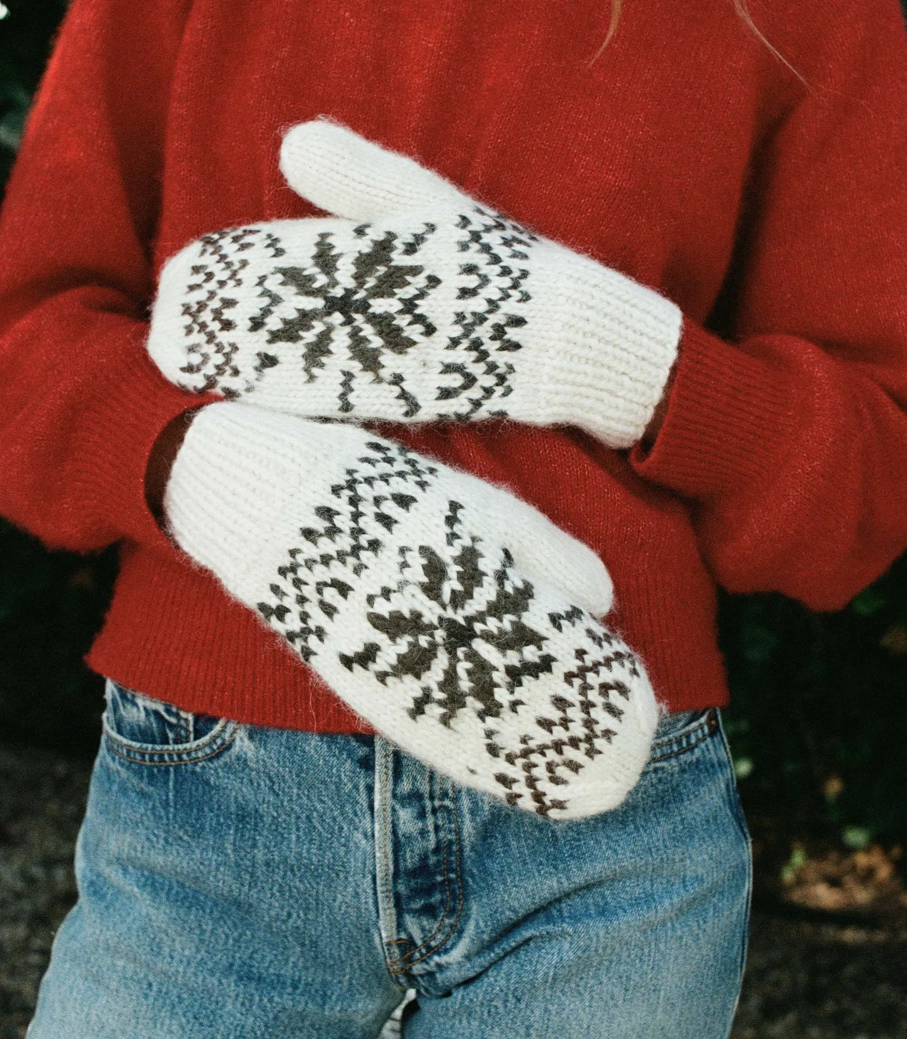 HMD -- LUMI MITTENS -- ALPS FAIR ISLE sold by Doen product image thumbnail 3