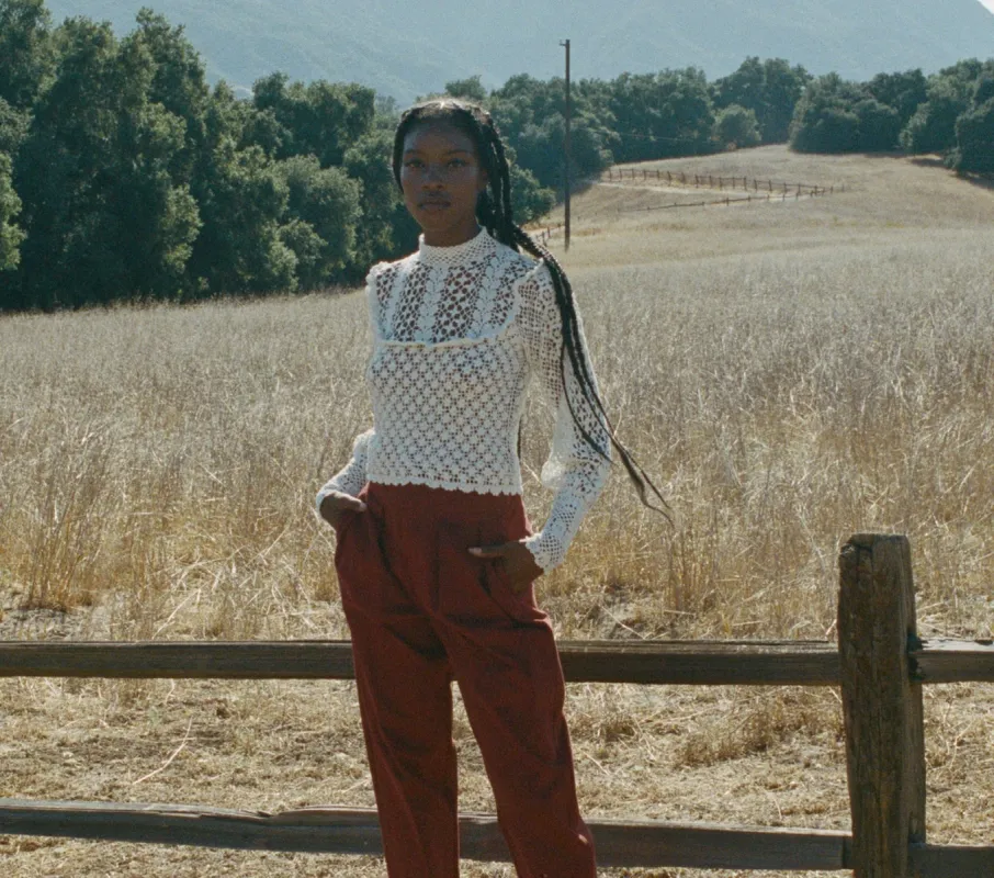 HMD -- AMITY TOP -- PEARL sold by Doen