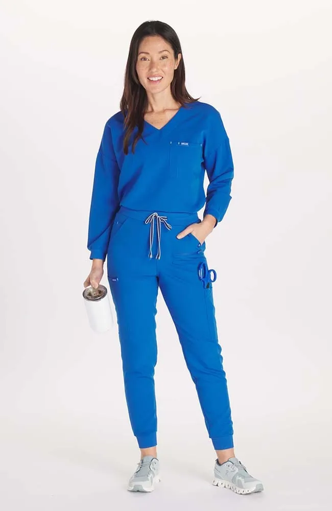 Alpine Dolman ¾ Sleeve 2-Pocket CORE Scrub Top sold by dolan product image thumbnail 5