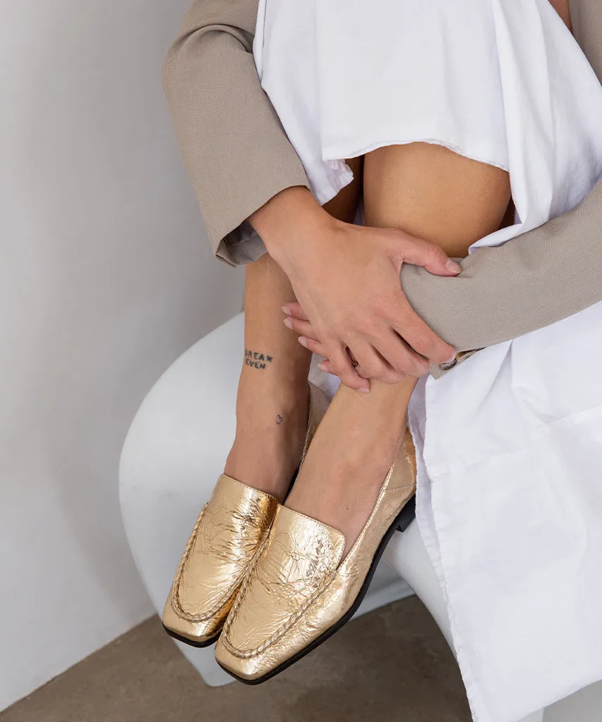 BENY FLATS GOLD DISTRESSED LEATHER sold by Dolce Vita product image thumbnail 3