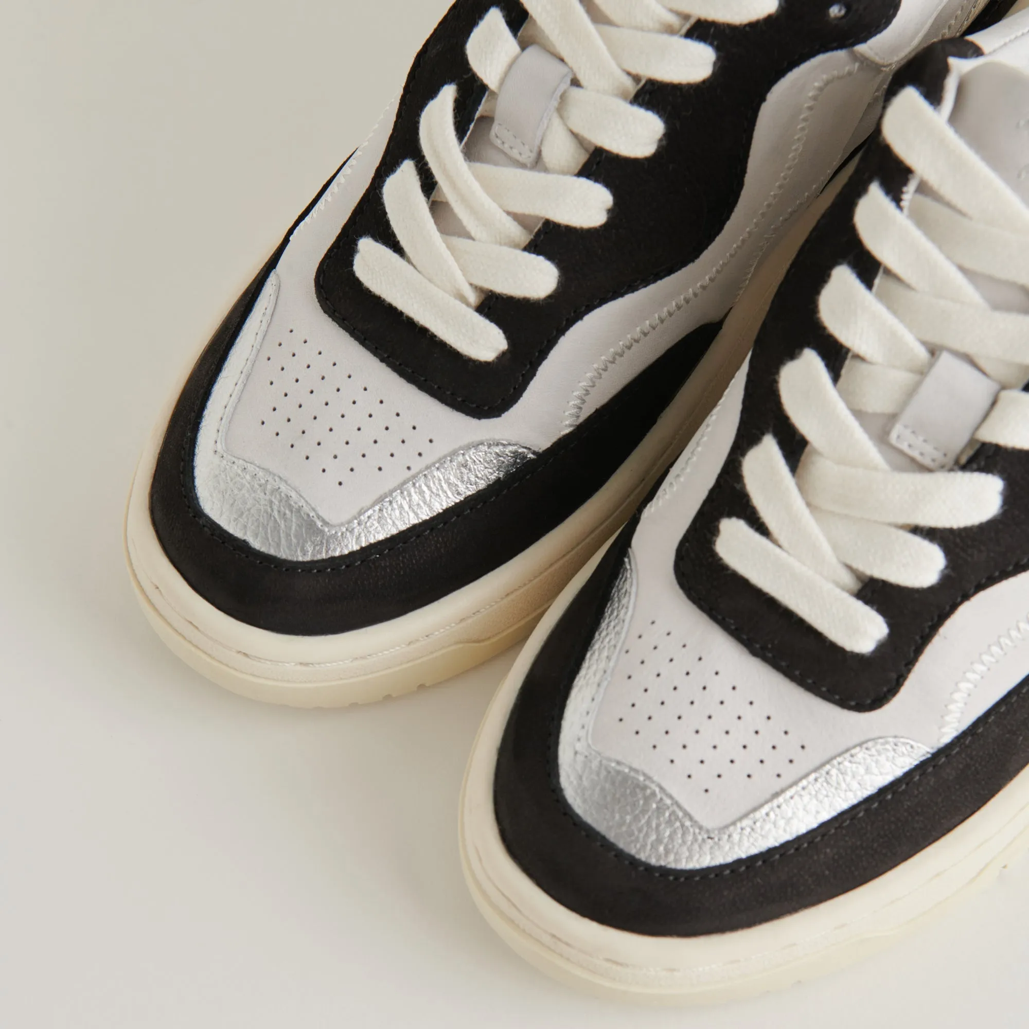 ADELLA SNEAKERS WHITE BLACK LEATHER - re:vita sold by Dolce Vita product image thumbnail 2