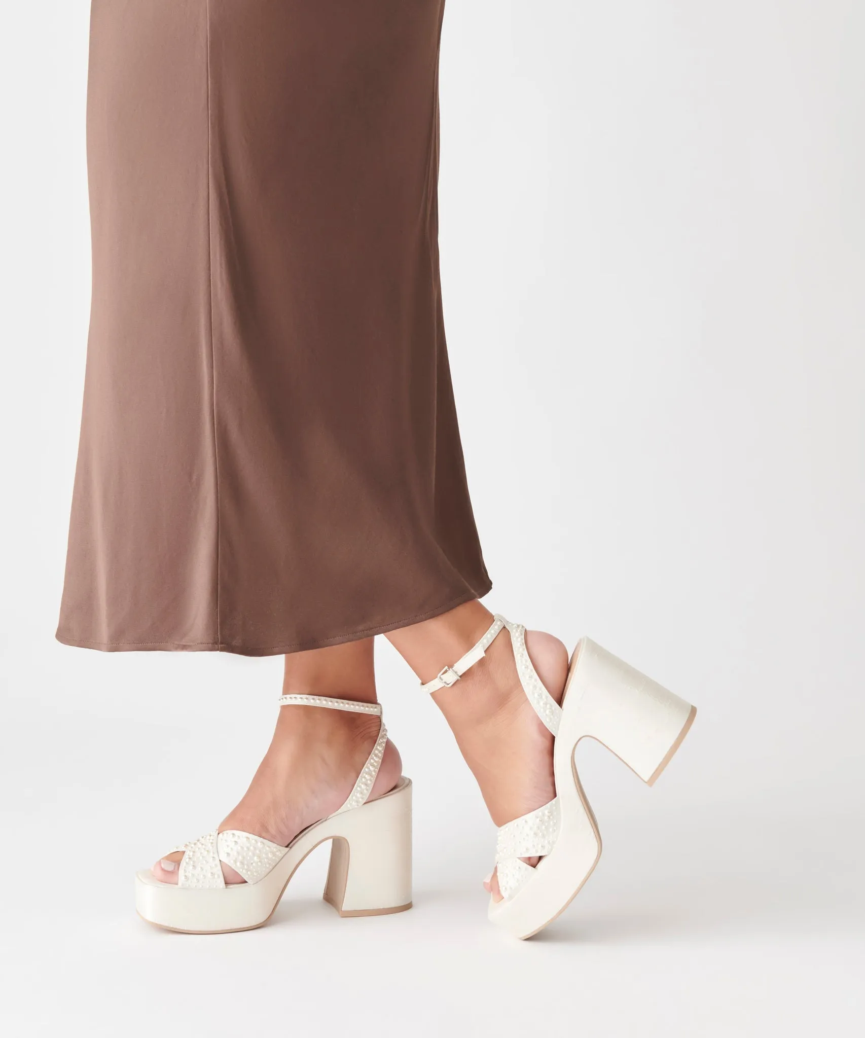 WESSI PEARL HEELS VANILLA PEARLS - re:vita sold by Dolce Vita product image thumbnail 4