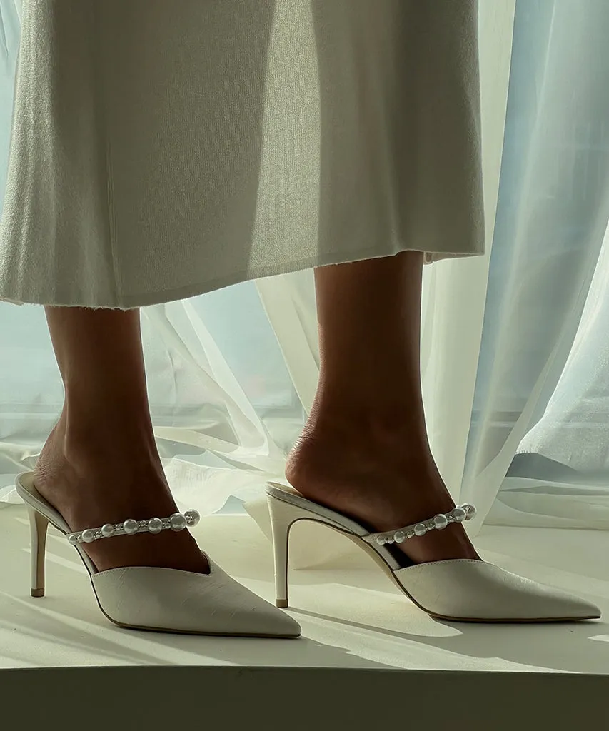 KANIKA PEARL HEELS VANILLA SILK - re:vita sold by Dolce Vita product image thumbnail 2