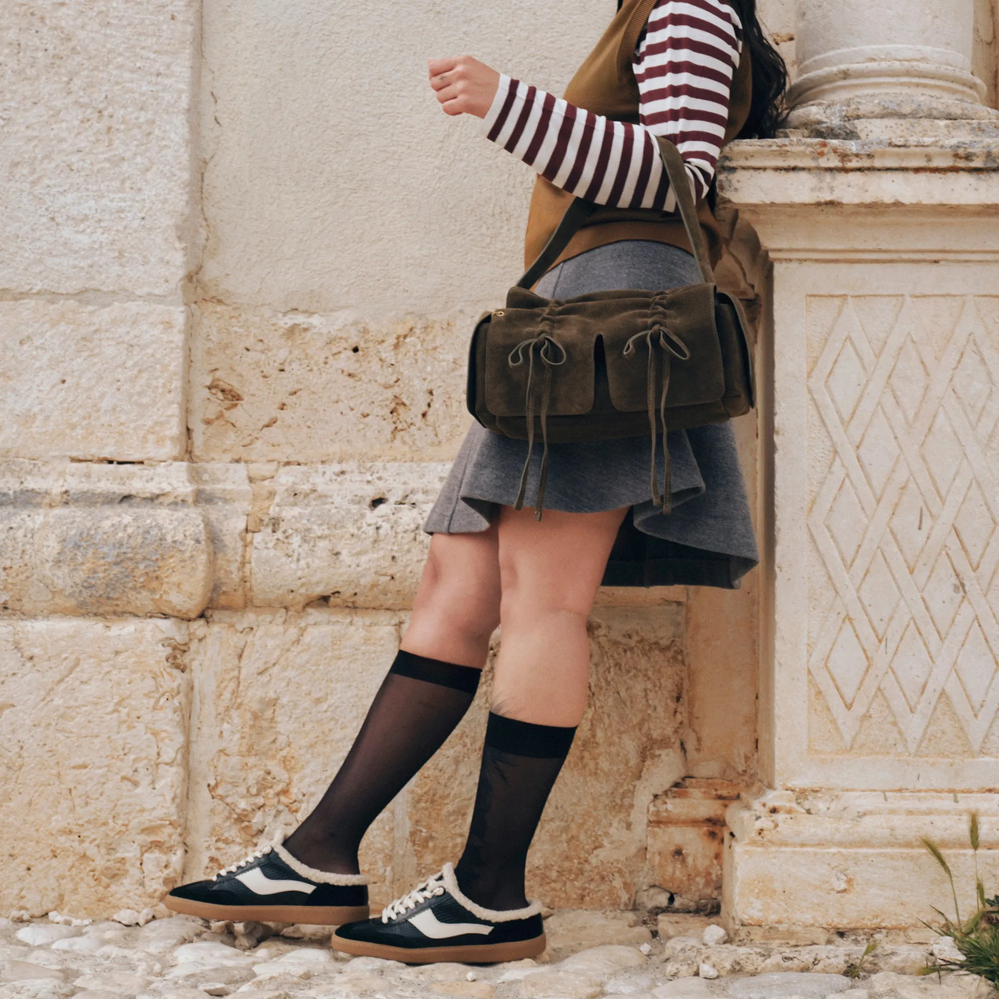 NOTICE SLIDE PLUSH SNEAKERS BLACK WOVEN LEATHER sold by Dolce Vita product image thumbnail 4