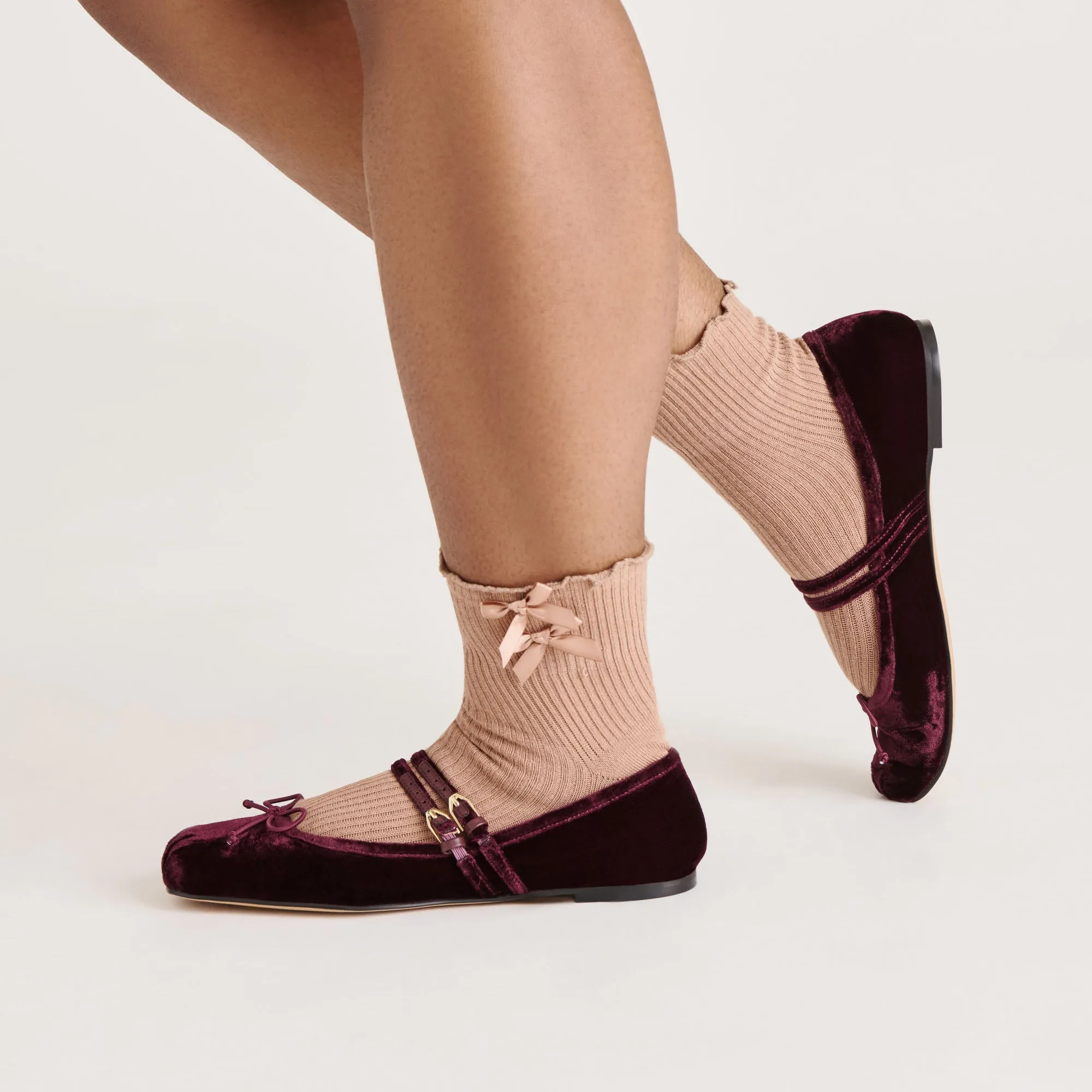 LETTUCE EDGE BOW ANKLET SOCKS MOCHA sold by Dolce Vita product image thumbnail 2
