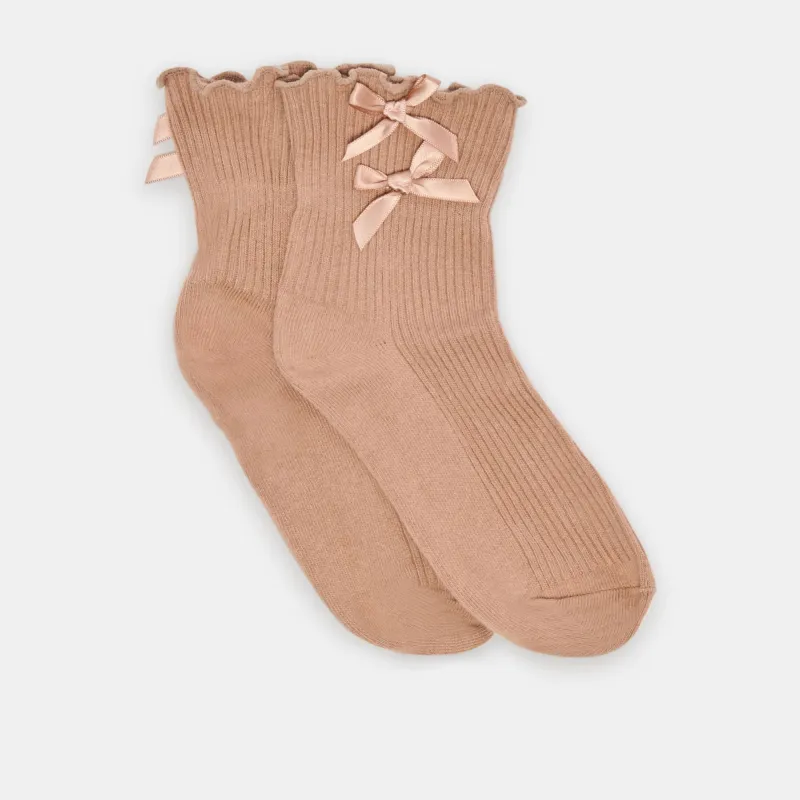 LETTUCE EDGE BOW ANKLET SOCKS MOCHA sold by Dolce Vita