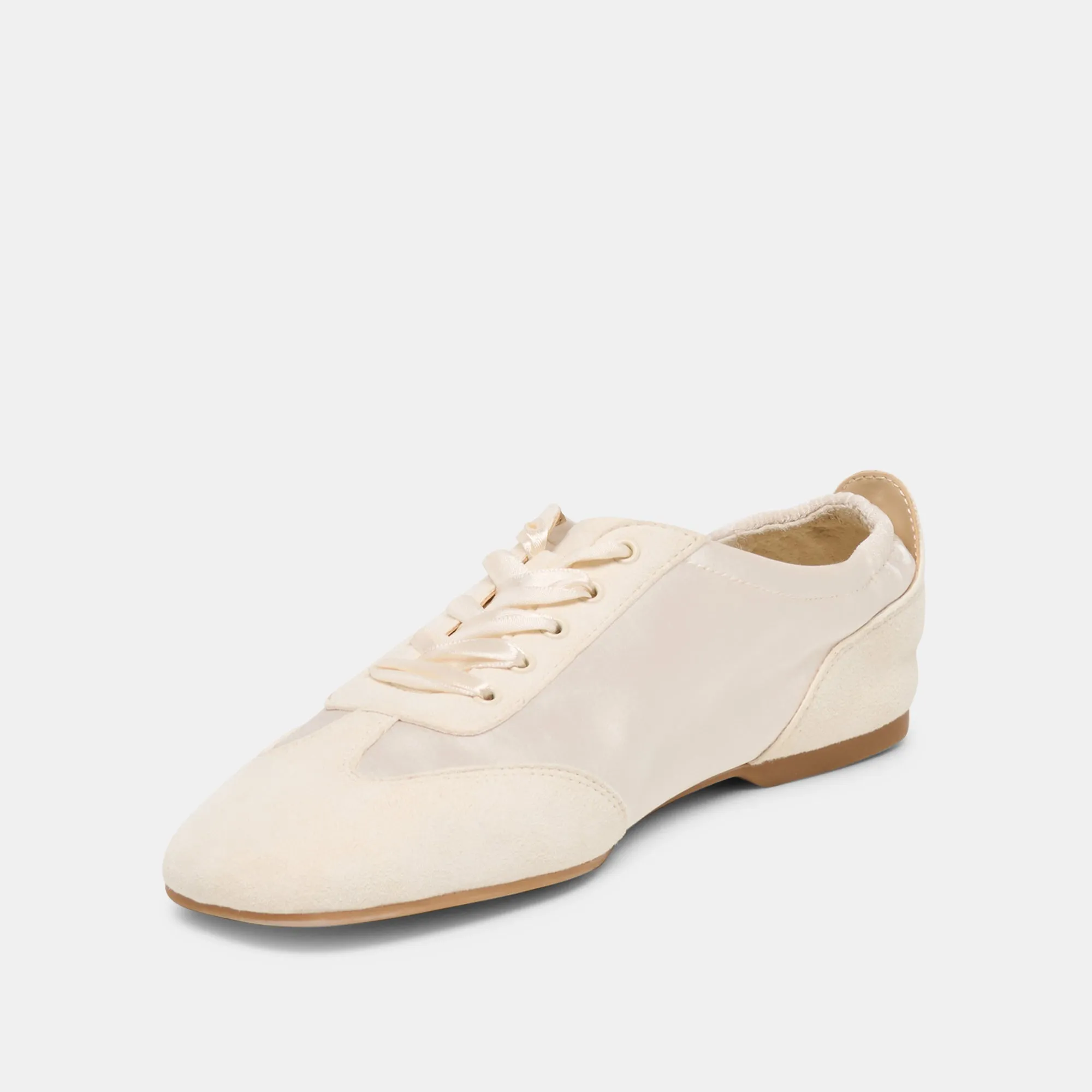 ITZY SNEAKERS VANILLA SATIN sold by Dolce Vita product image thumbnail 4