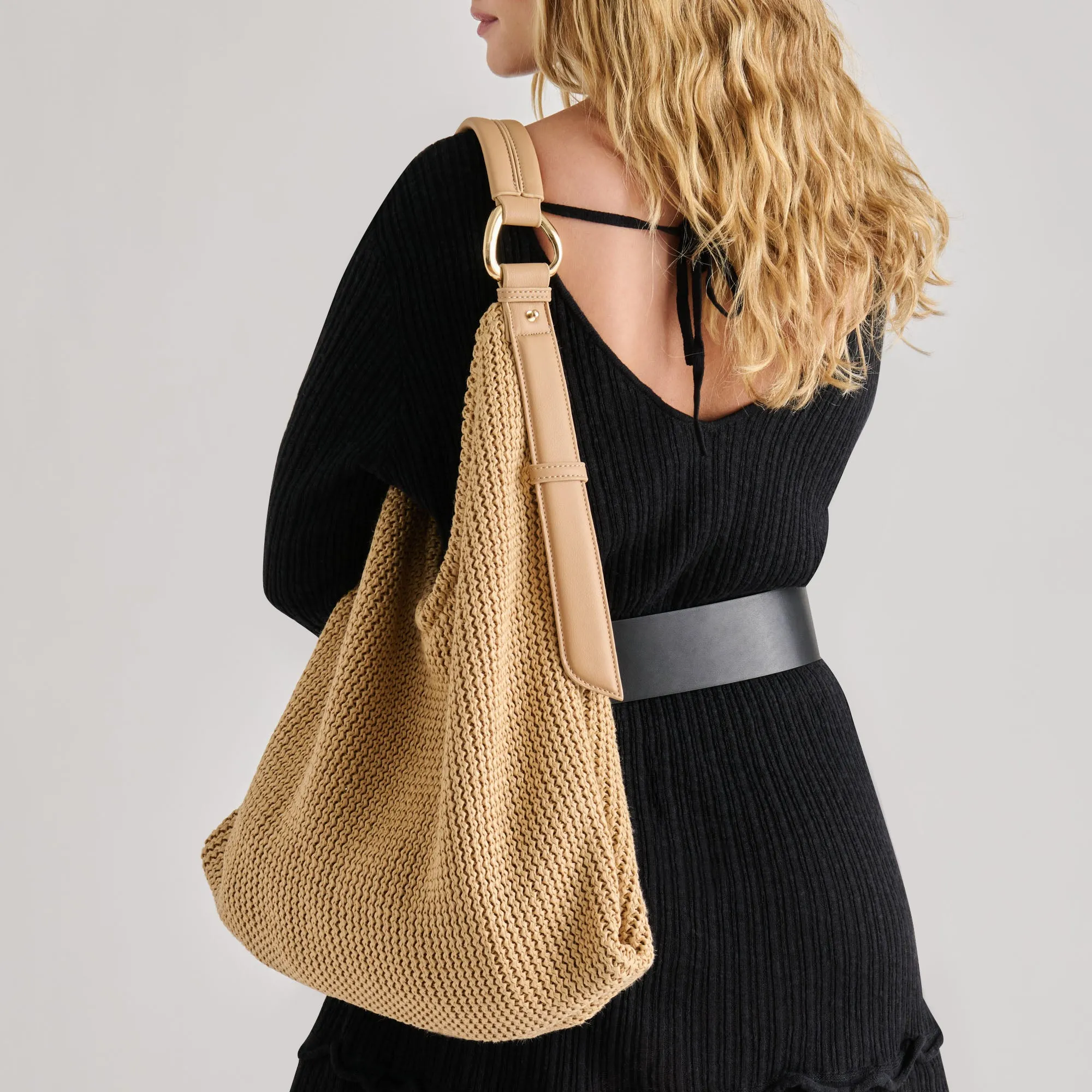 MIRIEL TOTE NATURAL RAFFIA sold by Dolce Vita product image thumbnail 2