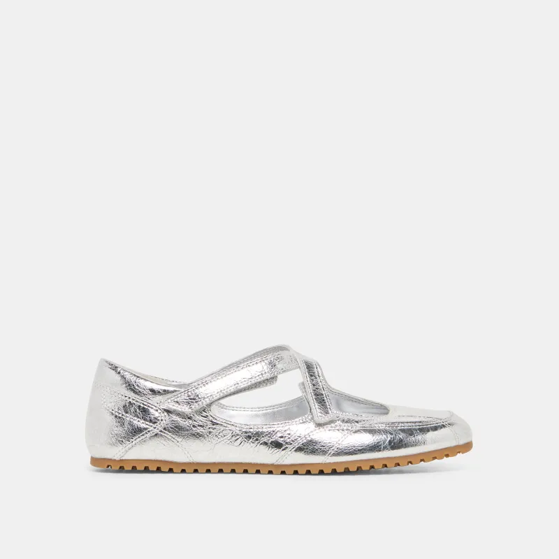 YONO SNEAKERS SILVER DISTRESSED LEATHER made by Dolce Vita