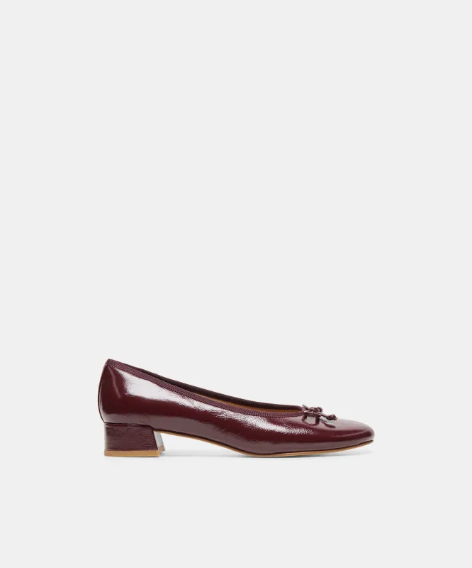 RITLA MID HEELS CRANBERRY LEATHER made by Dolce Vita