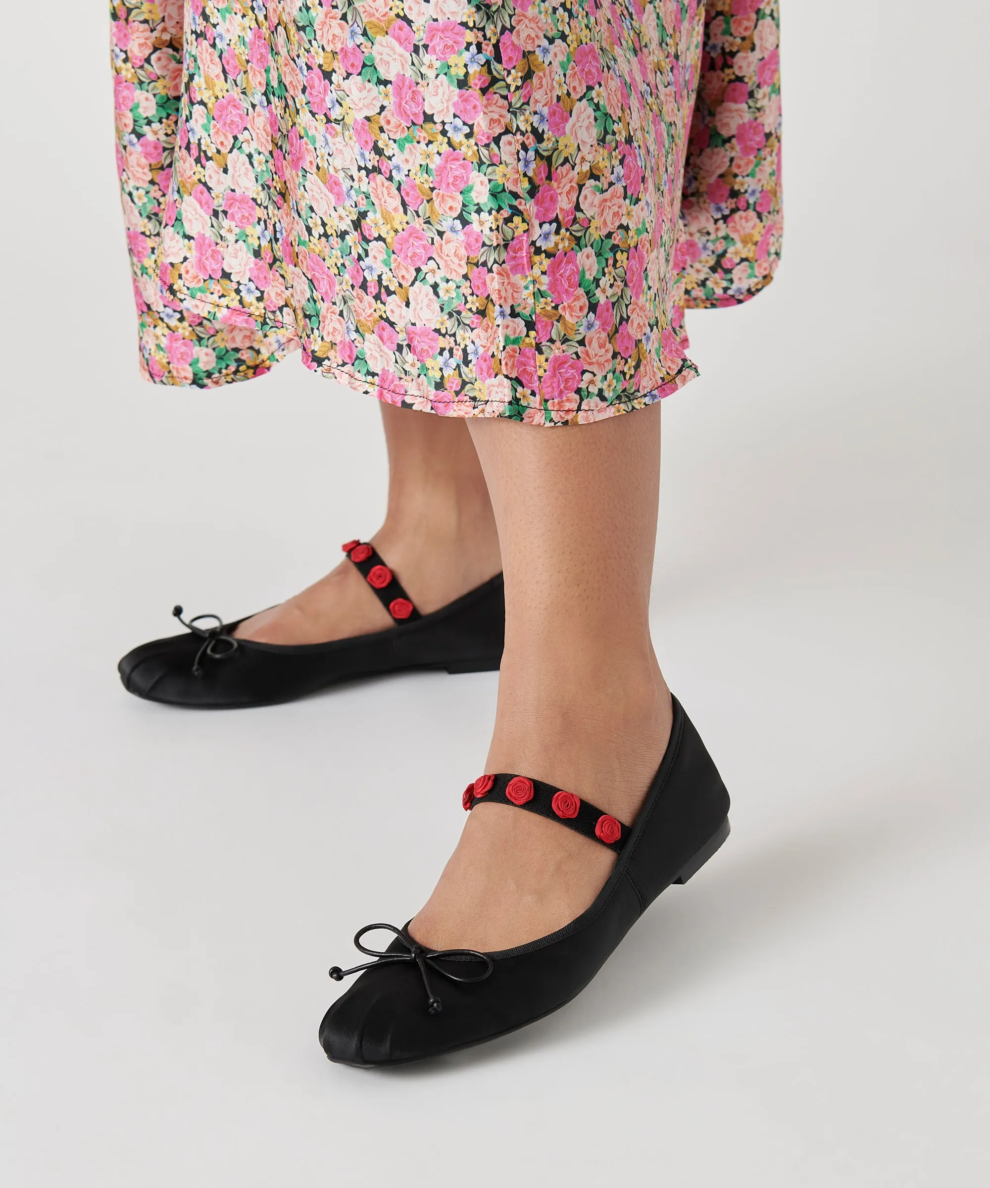 LILLY BALLET FLATS BLACK MULTI SATIN sold by Dolce Vita product image thumbnail 4