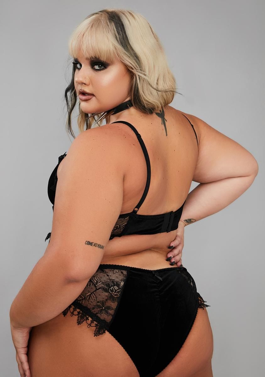 Wicked Dark Morphine Eyes Velvet Bra sold by Dolls Kill product image thumbnail 4