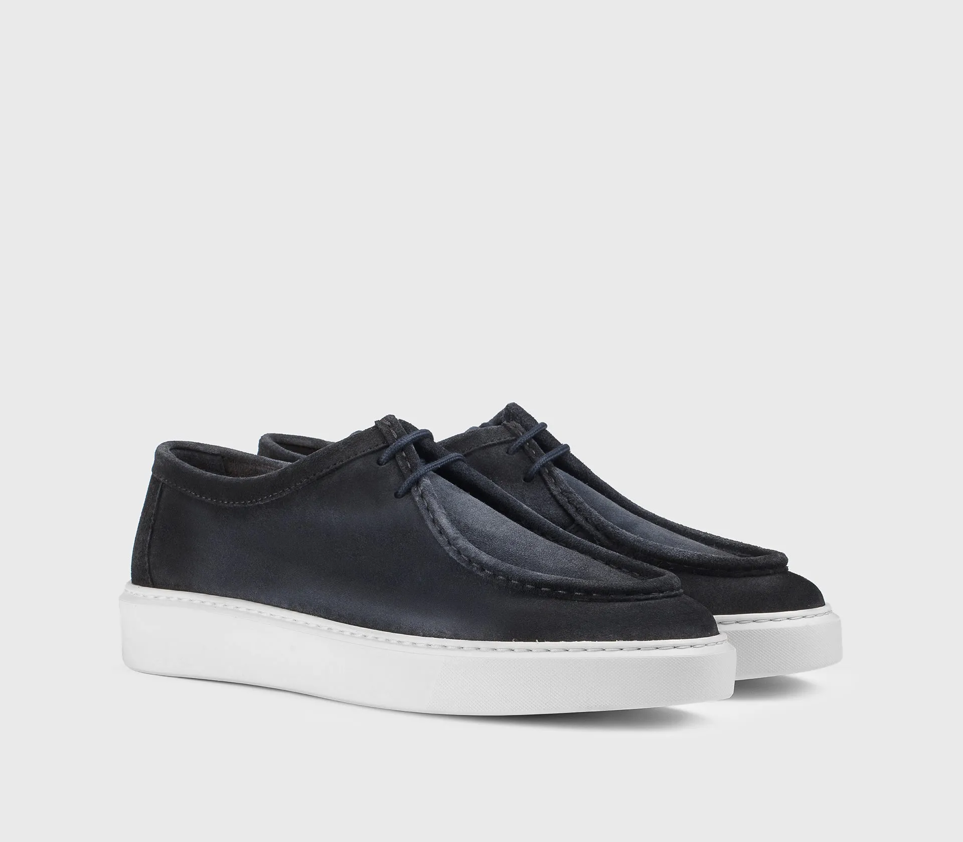DU3553SWIFUZ260EB15 - Stringata a due fori in suede blu "notte" sold by Doucal's product image thumbnail 3