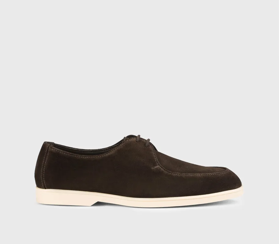 DU3512NWMAUY009GM23 - Stringata a due fori in suede marrone "terre" made by Doucal's
