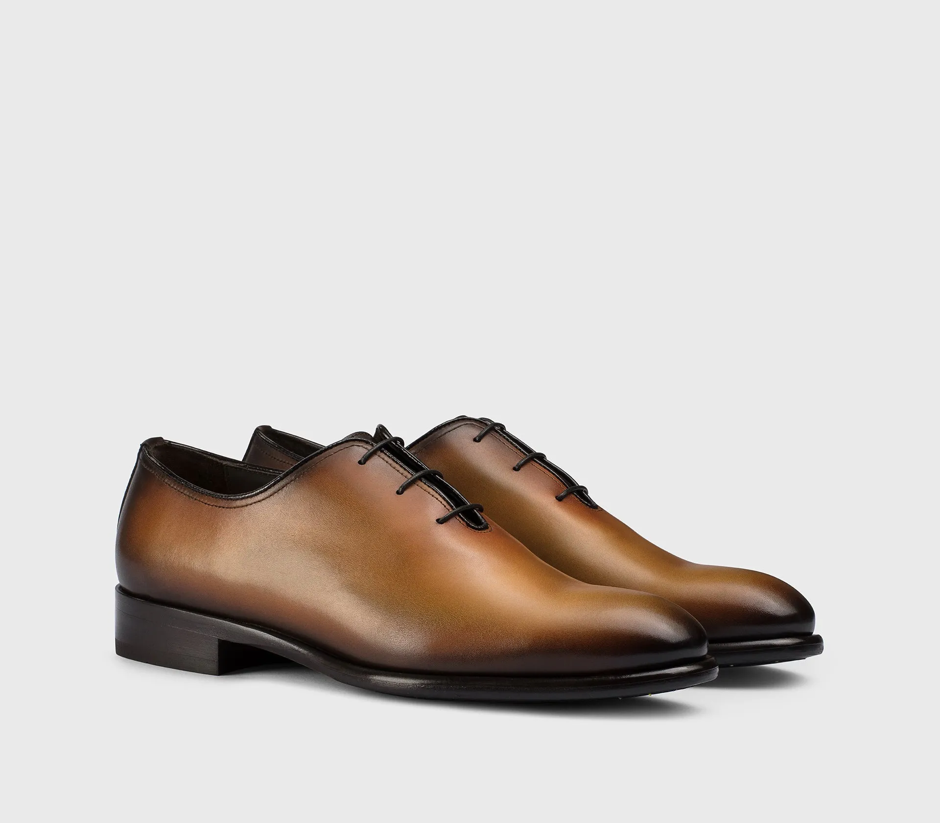 DU3538FREDUF159TC22 - Stringata in pelle caramel sold by Doucal's product image thumbnail 3
