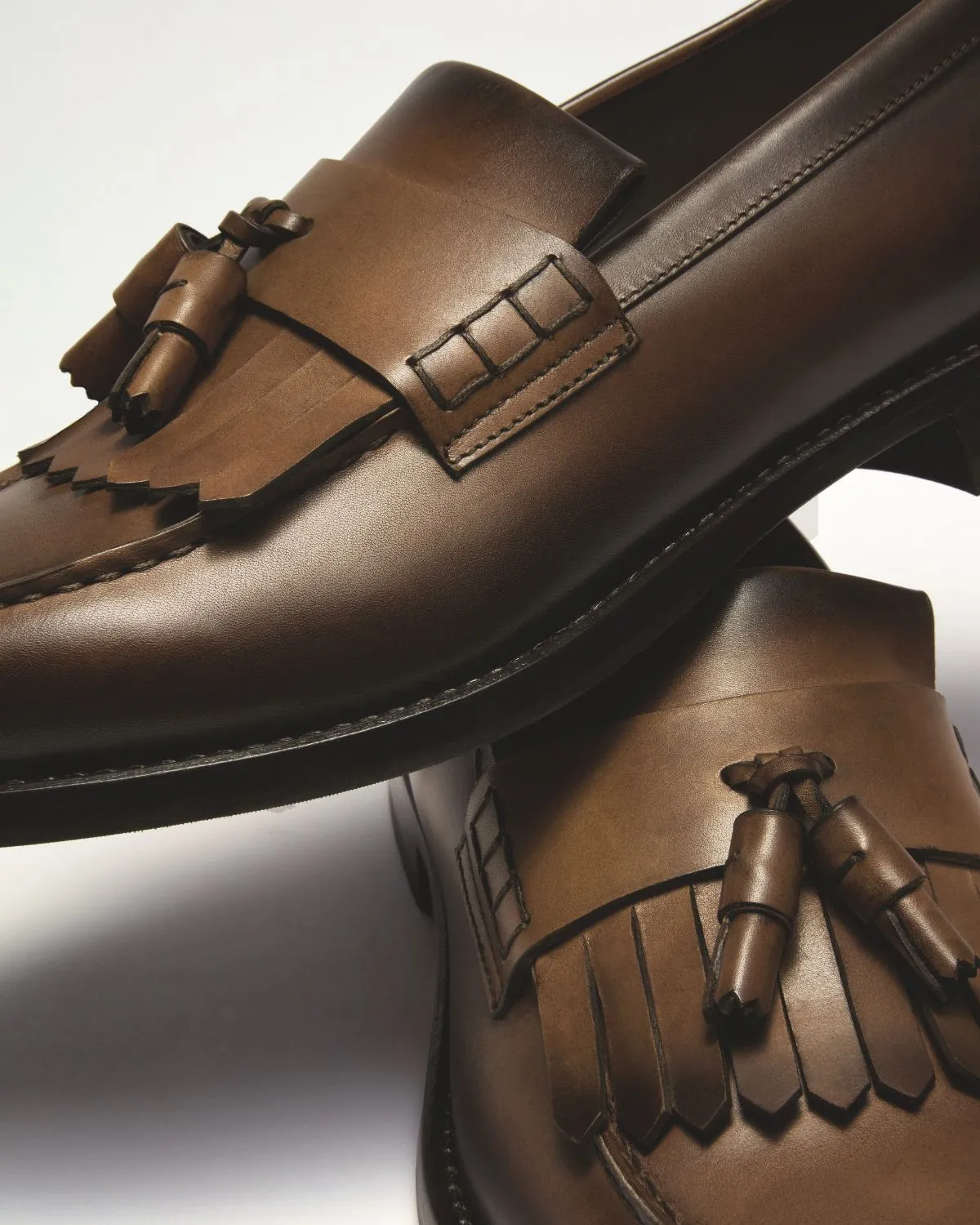 DU3498BRANUF159TM45 - Mocassino con nappine e frangia in pelle marrone "wood" sold by Doucal's product image thumbnail 5