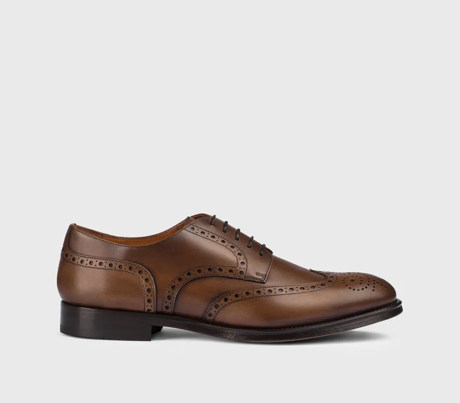 DU1036ORVNUF253TM04 - Stringata coda di rondine in pelle marrone made by Doucal's