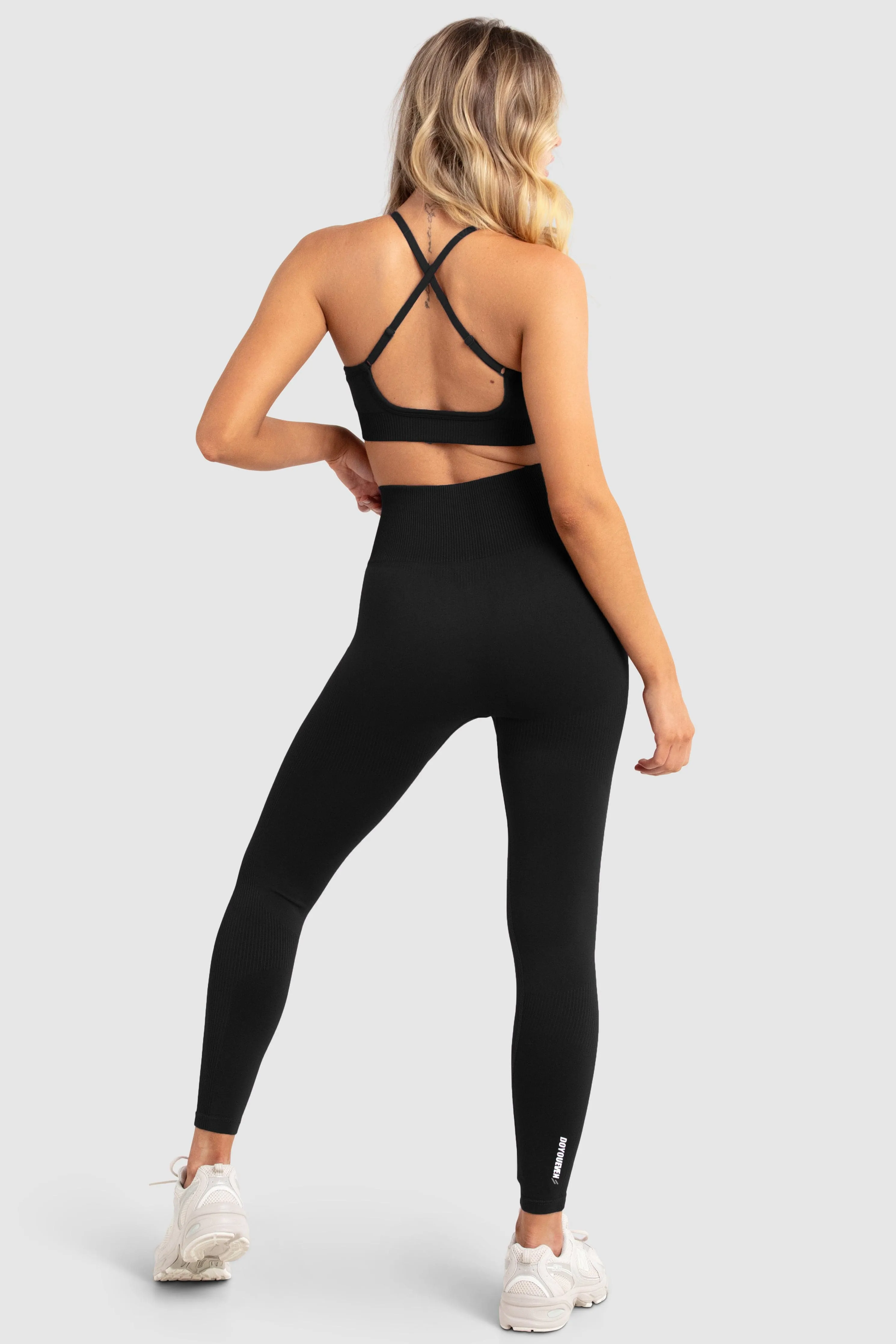 Impact Seamless Crop - Jet Black sold by DOYOUEVEN product image thumbnail 4