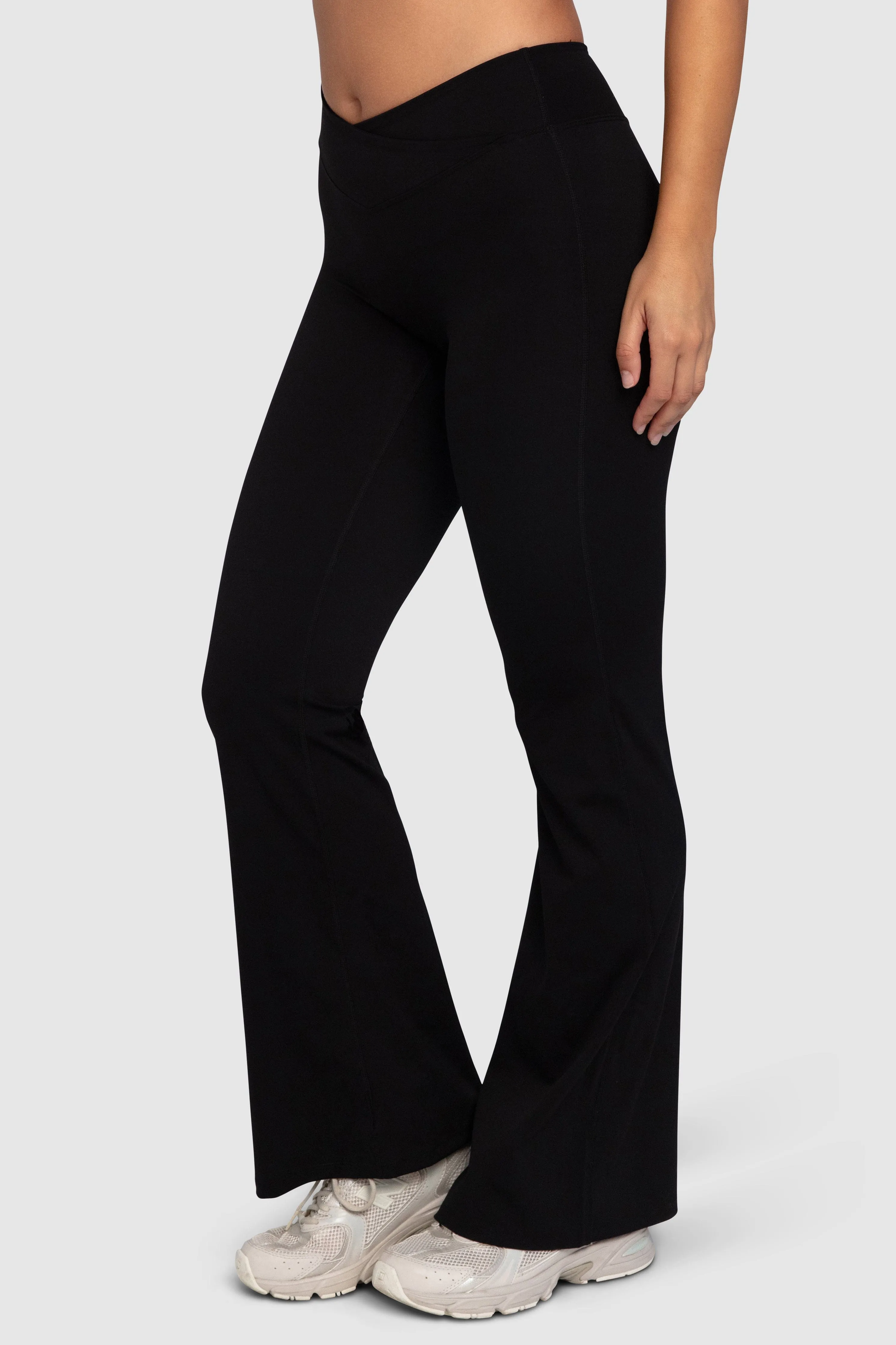 Aura Invisible Scrunch Flared Leggings - Black sold by DOYOUEVEN product image thumbnail 3
