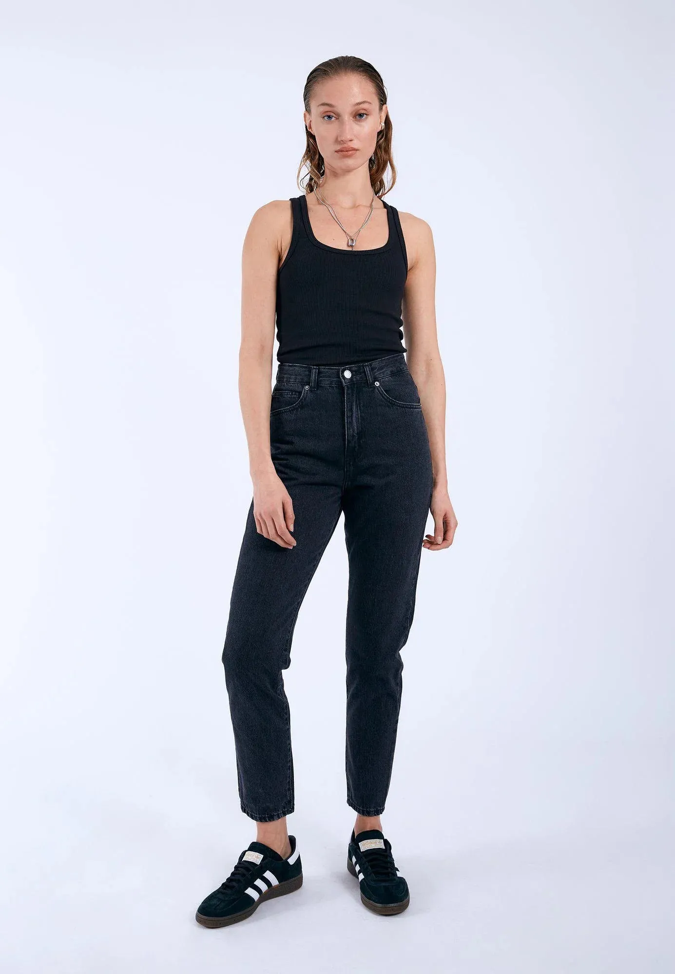 Nora High Cropped - Retro Black sold by Dr. Denim