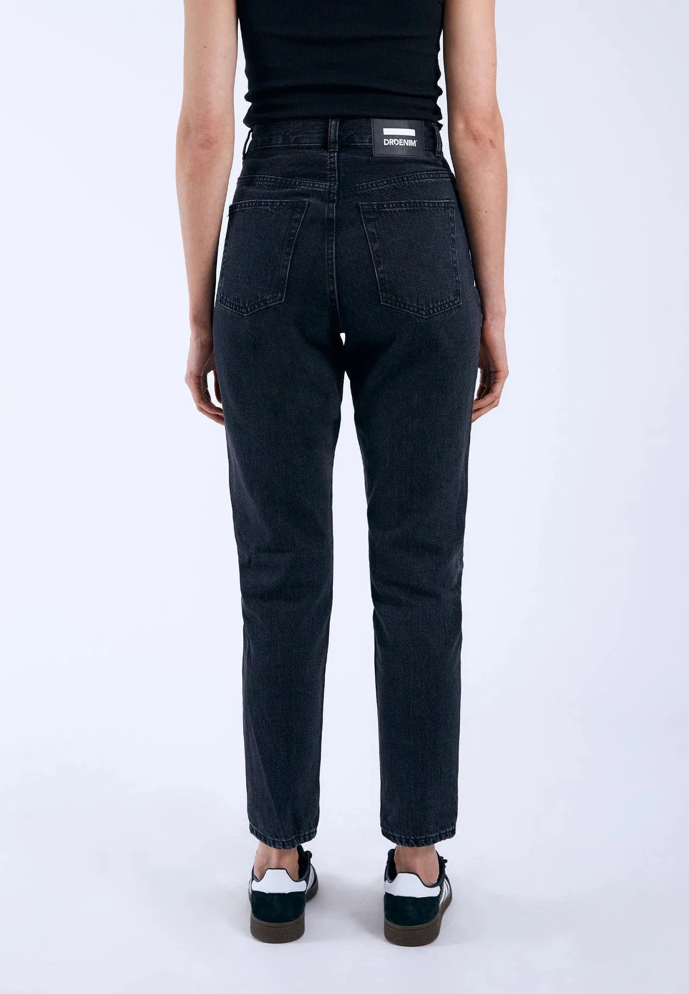 Nora High Cropped - Retro Black sold by Dr. Denim product image thumbnail 4