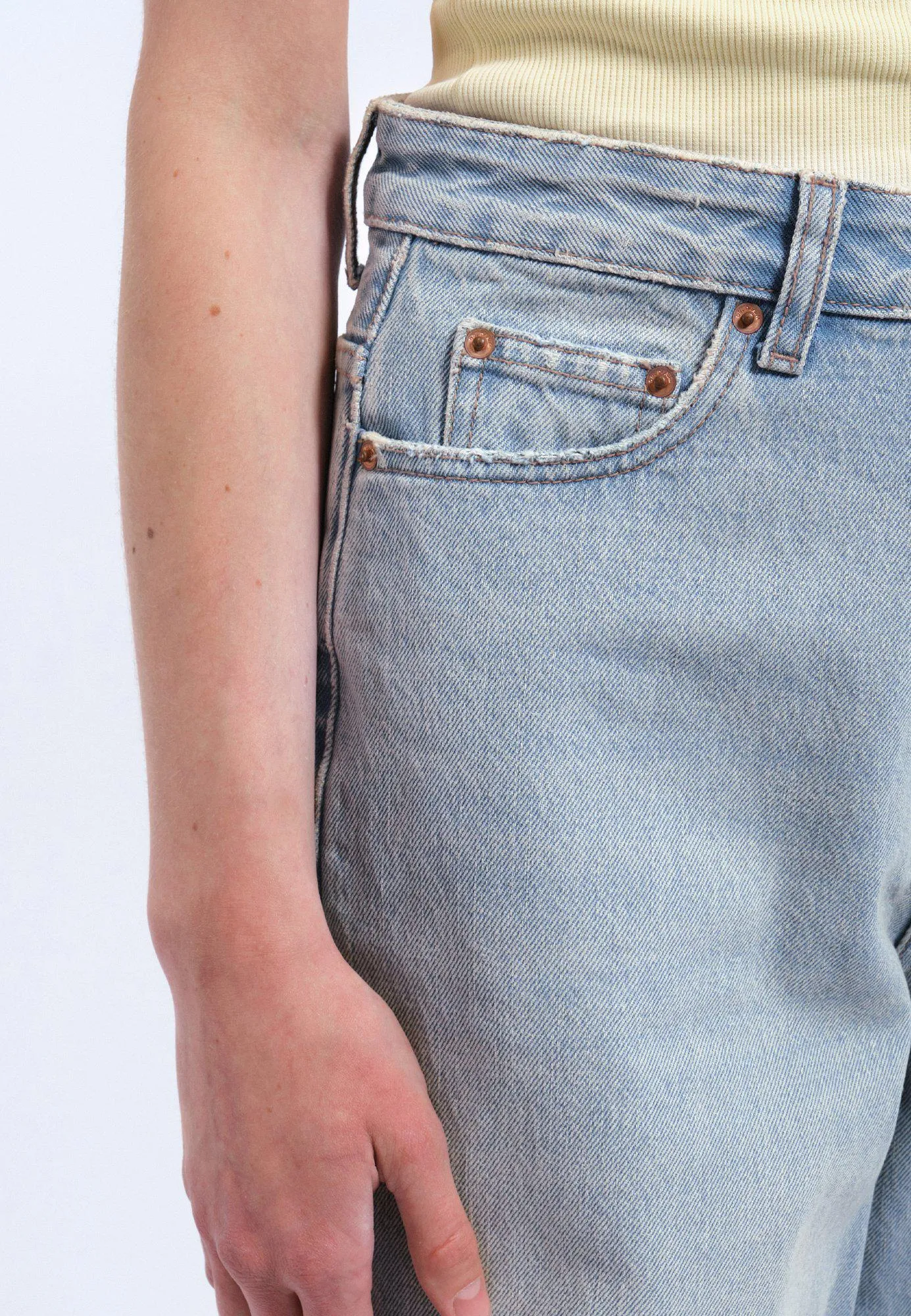 Donna - Canyon Light Vintage sold by Dr. Denim product image thumbnail 3