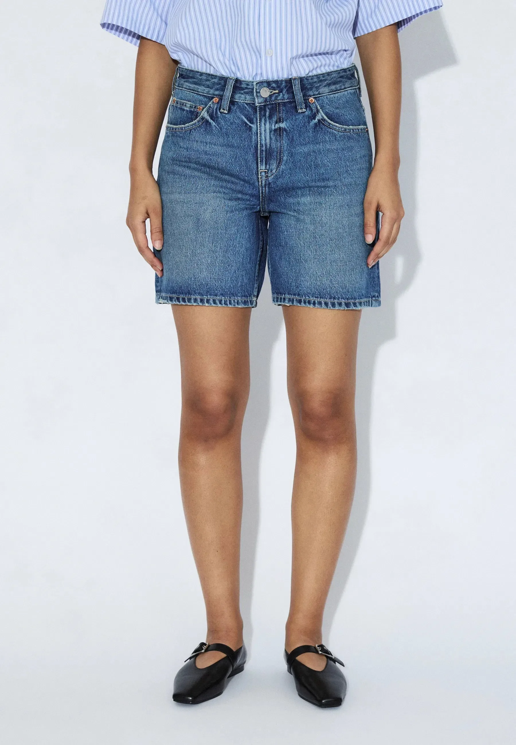 Hill Shorts - Drift Mid Used sold by Dr. Denim product image thumbnail 5