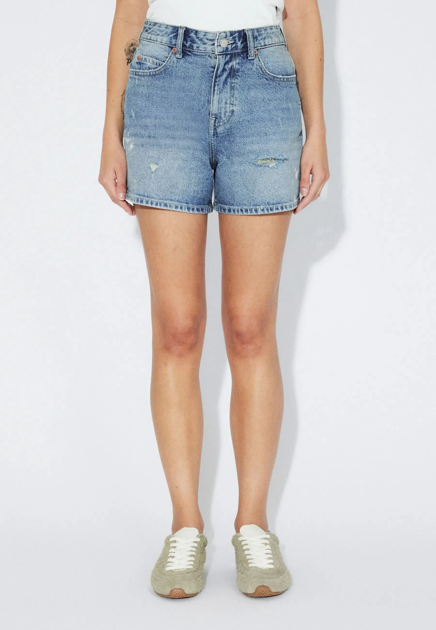 Nora Shorts - Bay Sky Dirty sold by Dr. Denim product image thumbnail 4